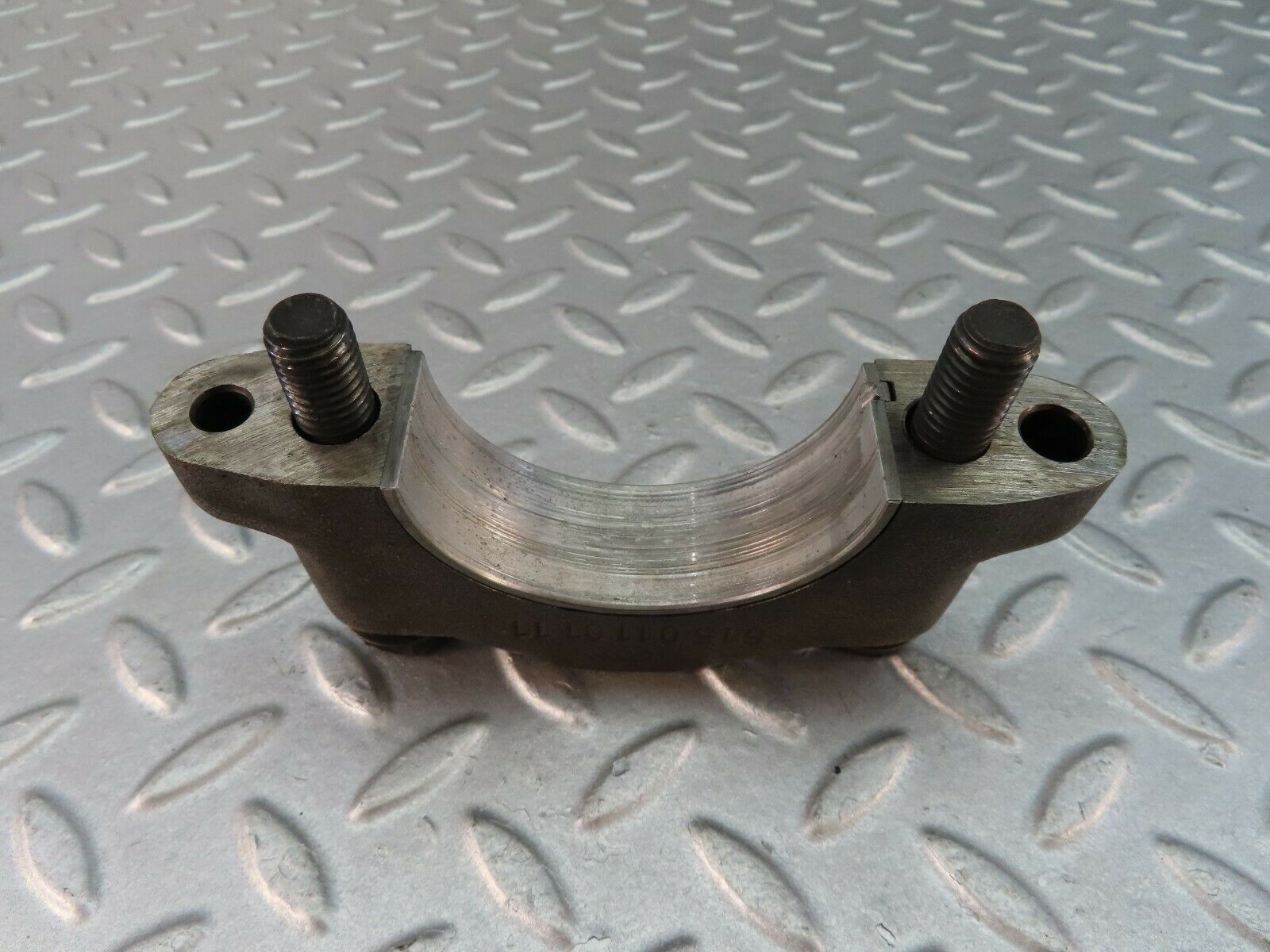 8025 Mercedes-Benz W115 220D Crankshaft Bearing Holder Block 6150110111