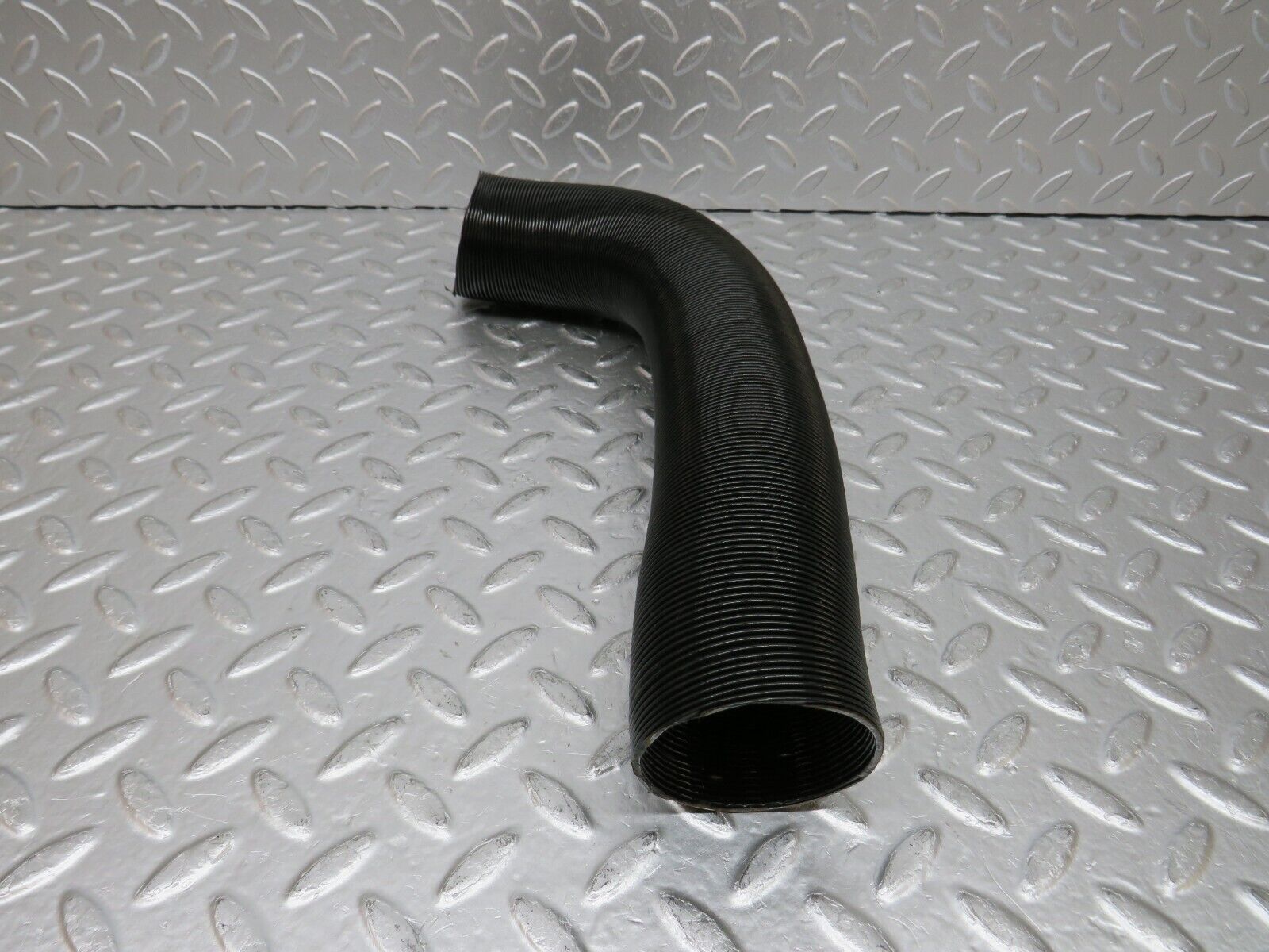0866 Mercedes-Benz C107 350SLC Coupe Dash Air Vent Pipe Right Side