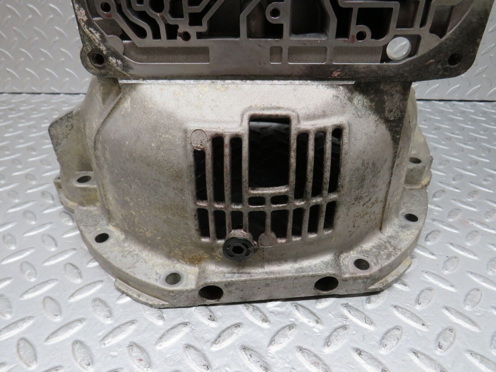 36399 Mercedes-Benz W126 420SE Automatic Gearbox Housing 722.355 1262706201 1262713701