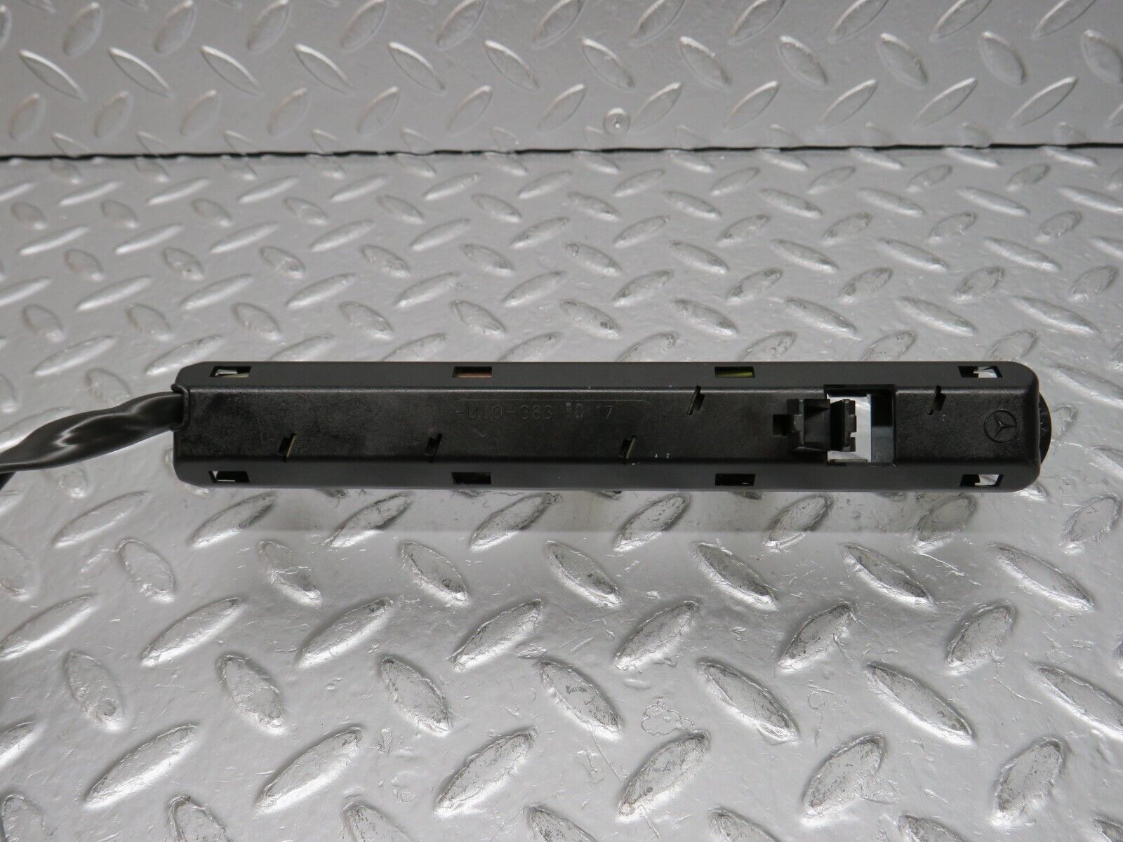 32565 Mercedes-Benz S124 300TE Wagon Tail Light Bulb Holder