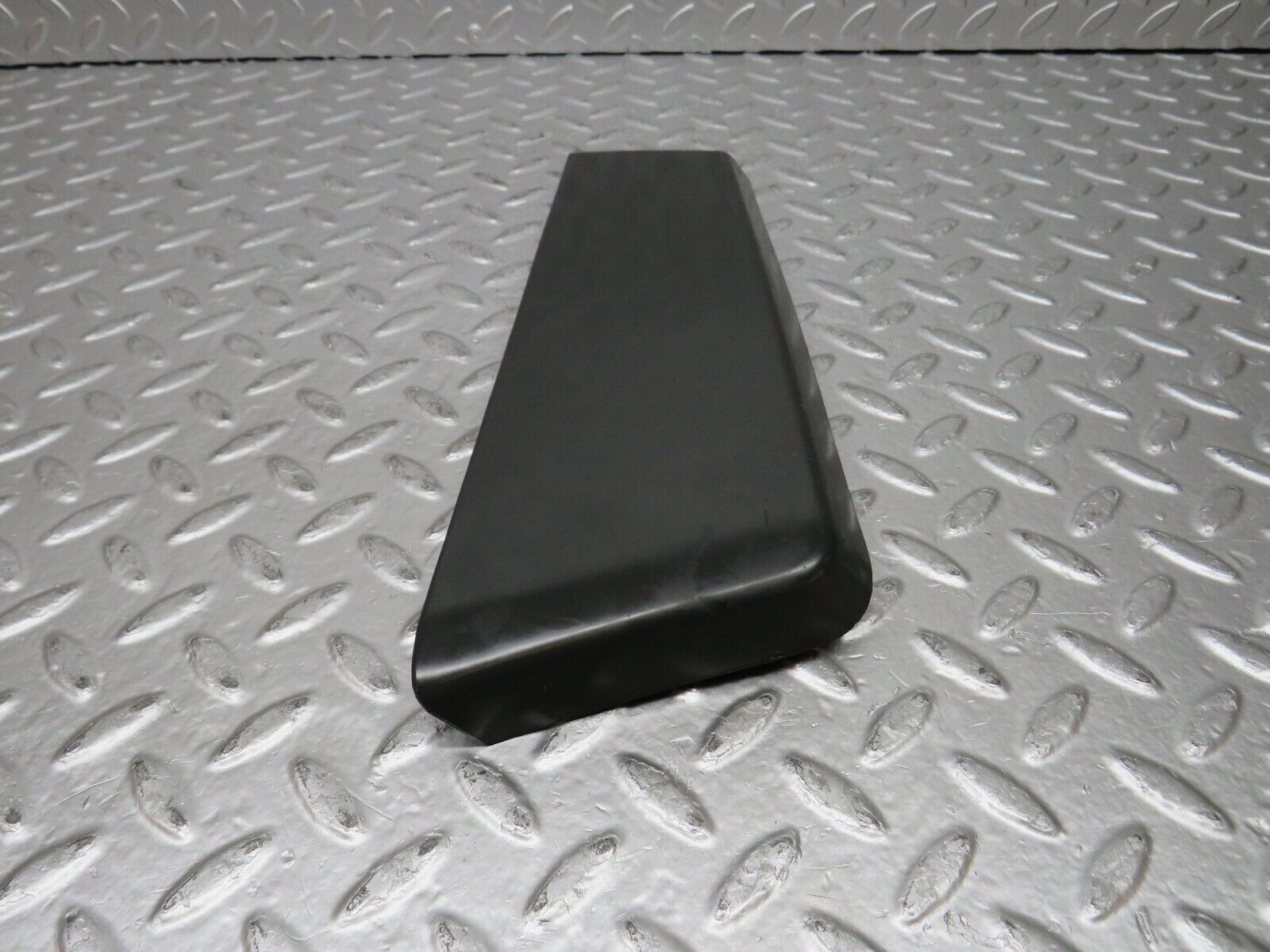 30614 Mercedes-Benz W201 190E 2.0L Rear Left Fender Wing Lower Moulding Trim 2016980354