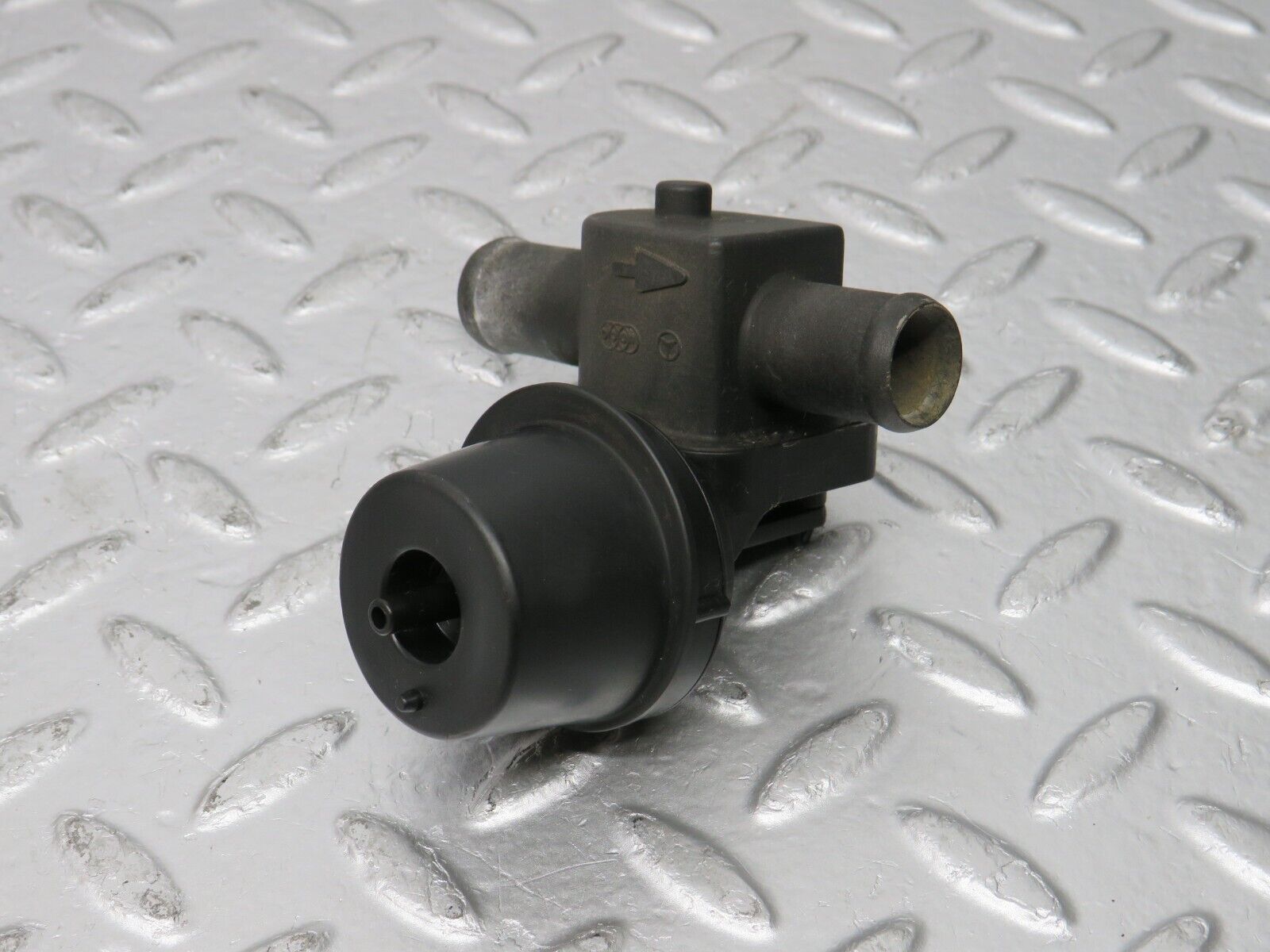 31627 Mercedes-Benz W201 190LE 1.8L Heater Control Valve