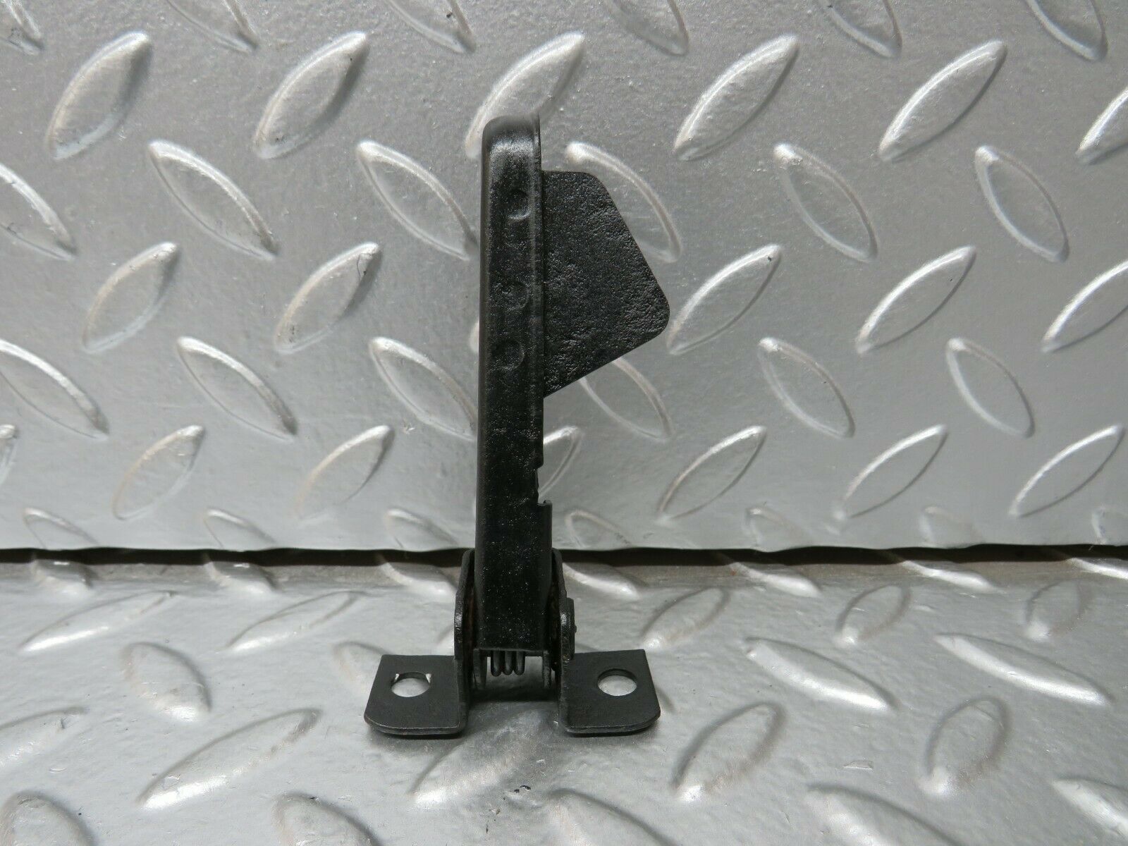 23908 Mercedes-Benz C107 450SLC Coupe Bonnet Safety Latch