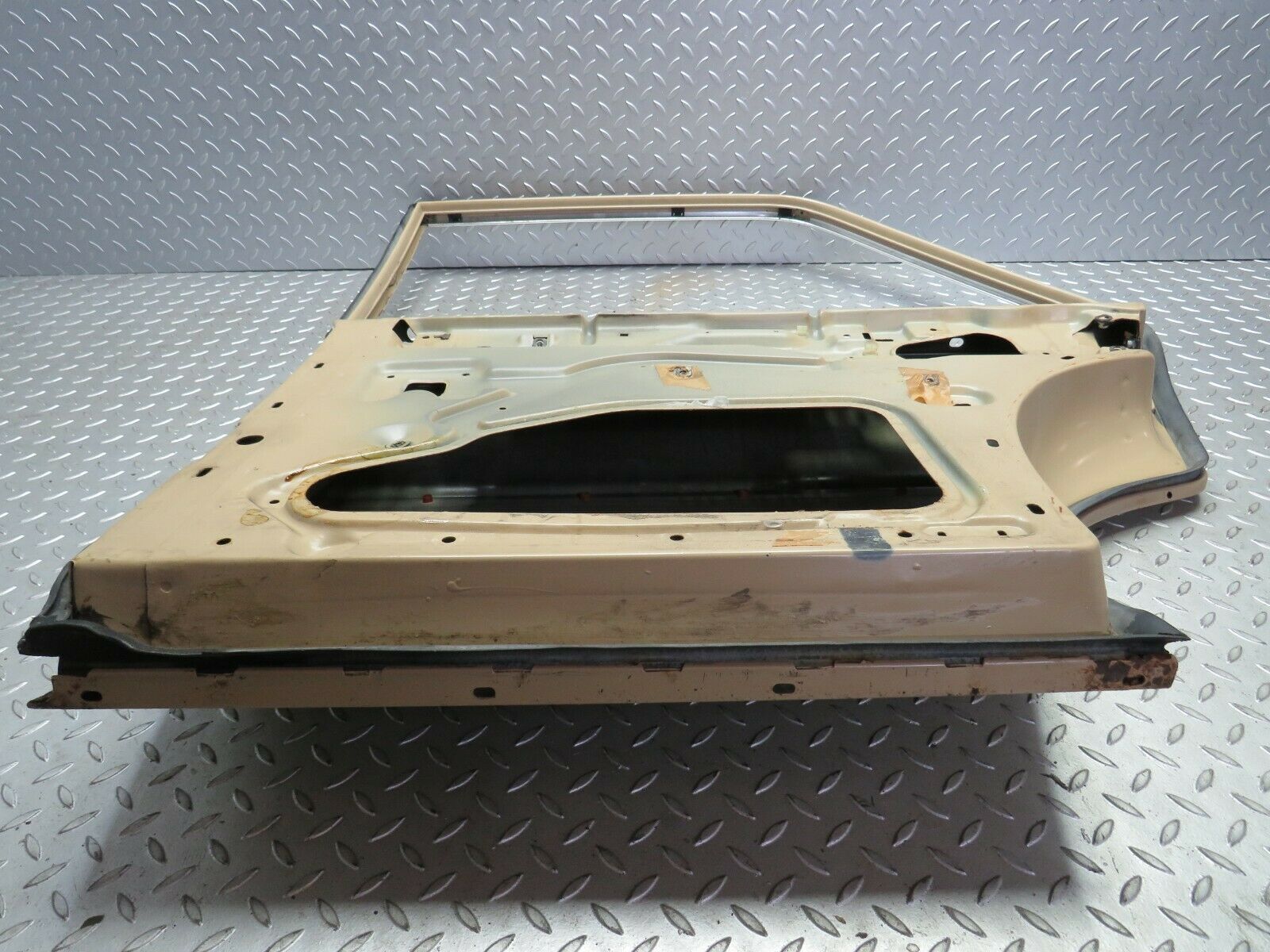 23557 Mercedes-Benz W114 280E Rear Right Door