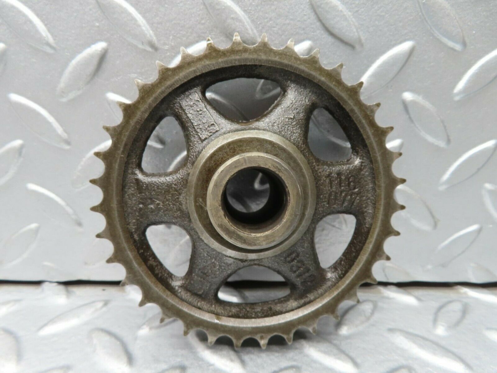 16695 Mercedes-Benz C107 380SLC Timing Gear 1160770312