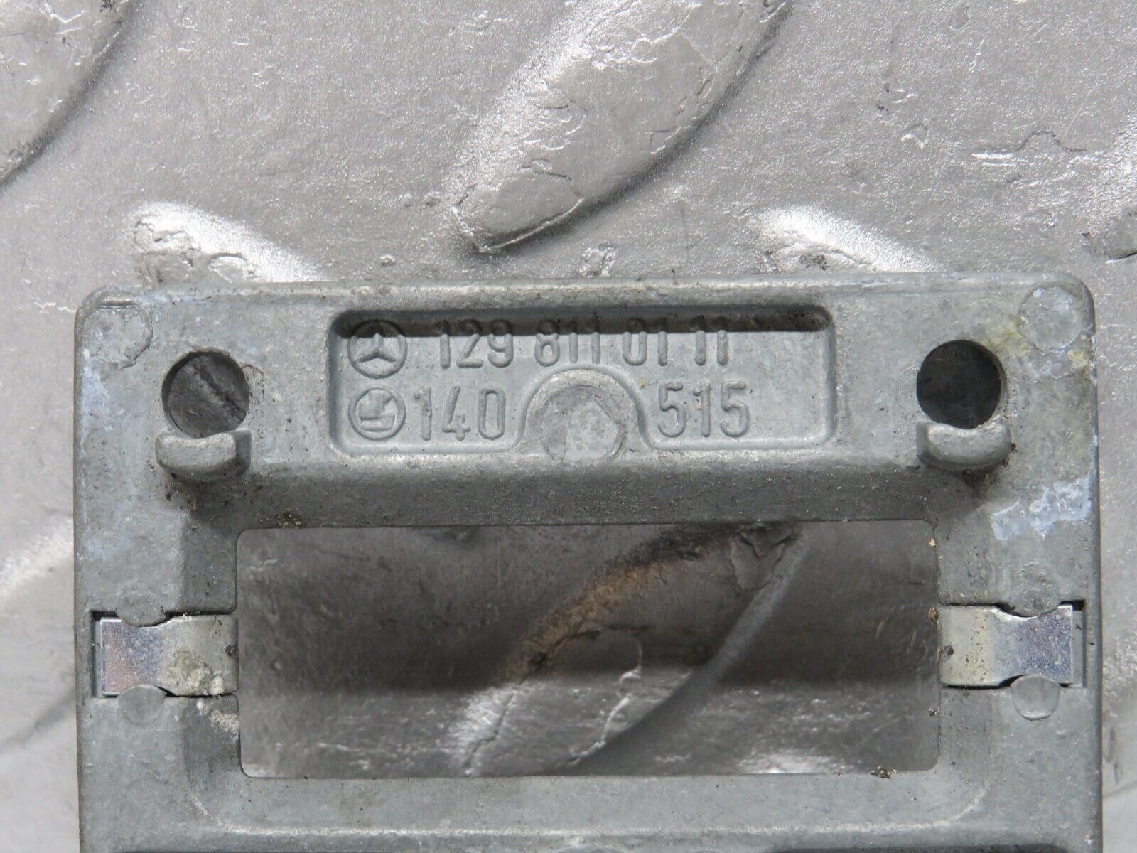 37843 Mercedes-Benz A124 320E Cabriolet Rear View Mirror Bracket 1298110111