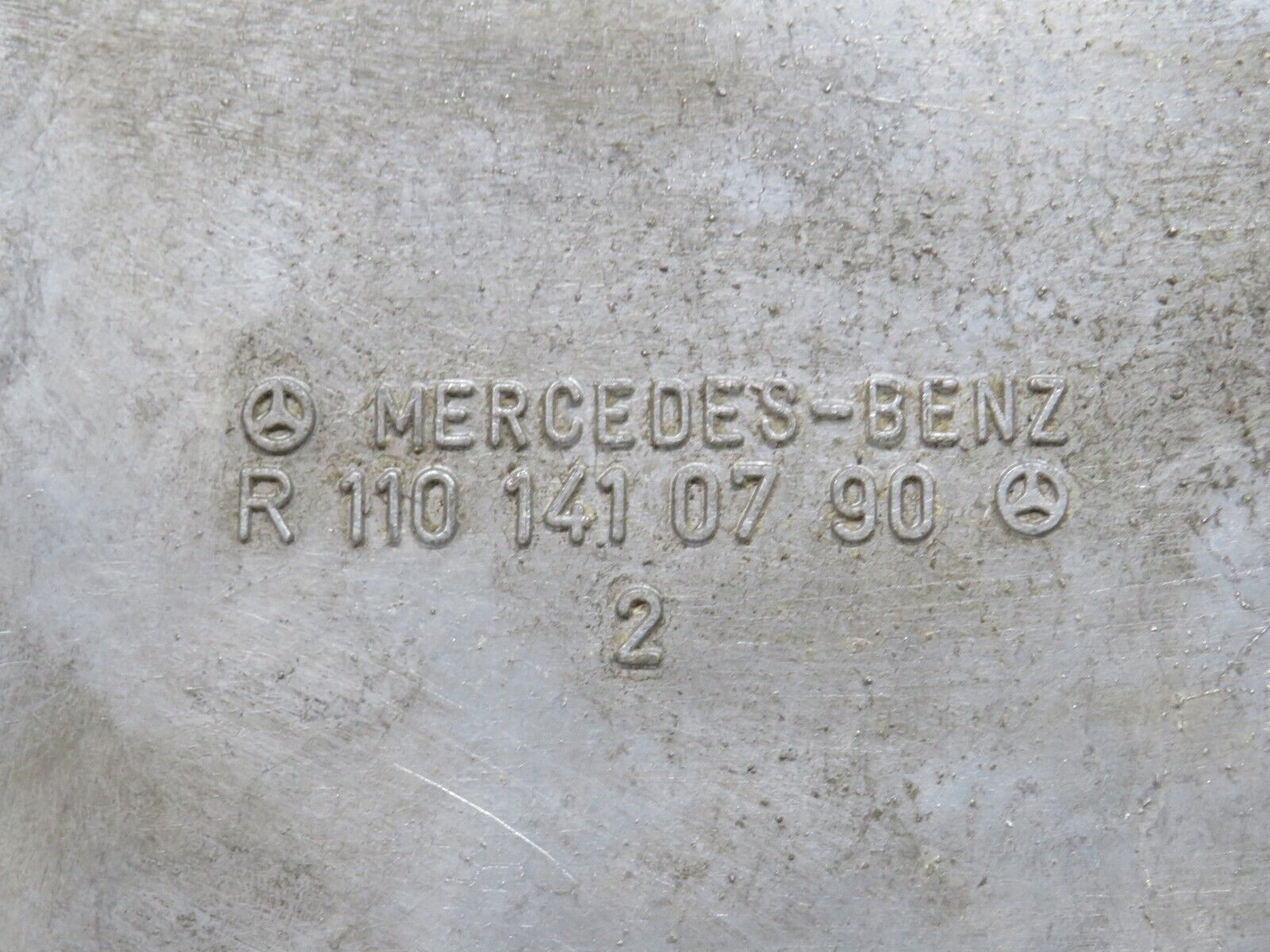 28042 Mercedes-Benz W123 280E Air Flow Mass Meter Sensor Bosch 1101410790