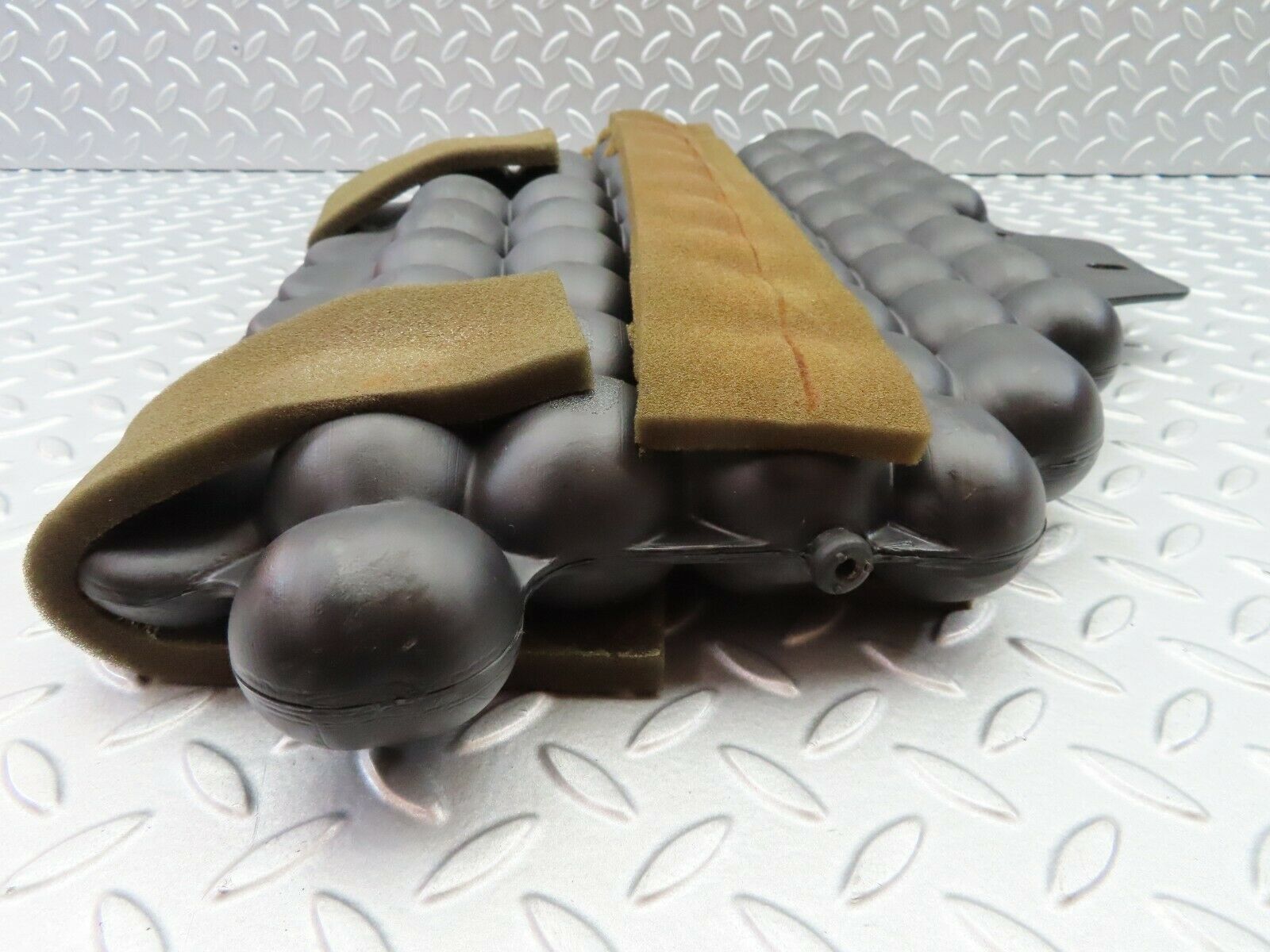 5916 Mercedes-Benz W123 200 Vacuum Reservior Tank 1238001419