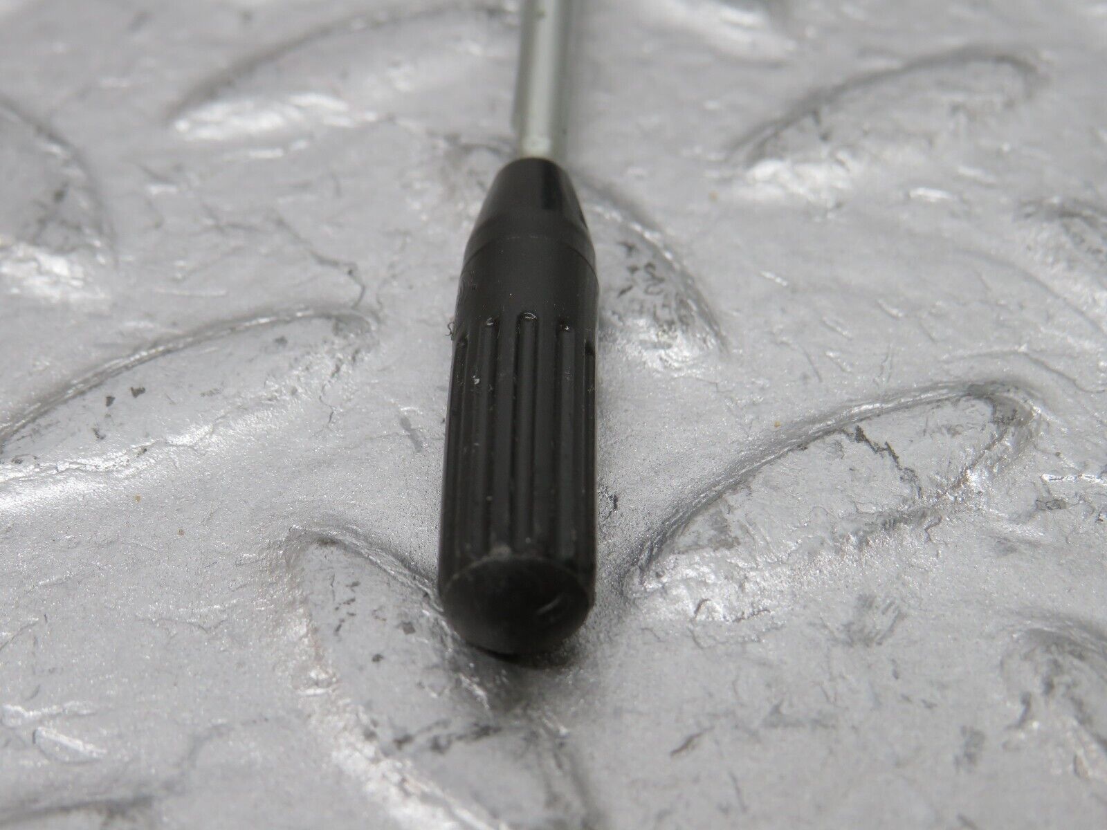 34749 Mercedes-Benz W210 320E Rear Door Lock Knob Pair 2107300221