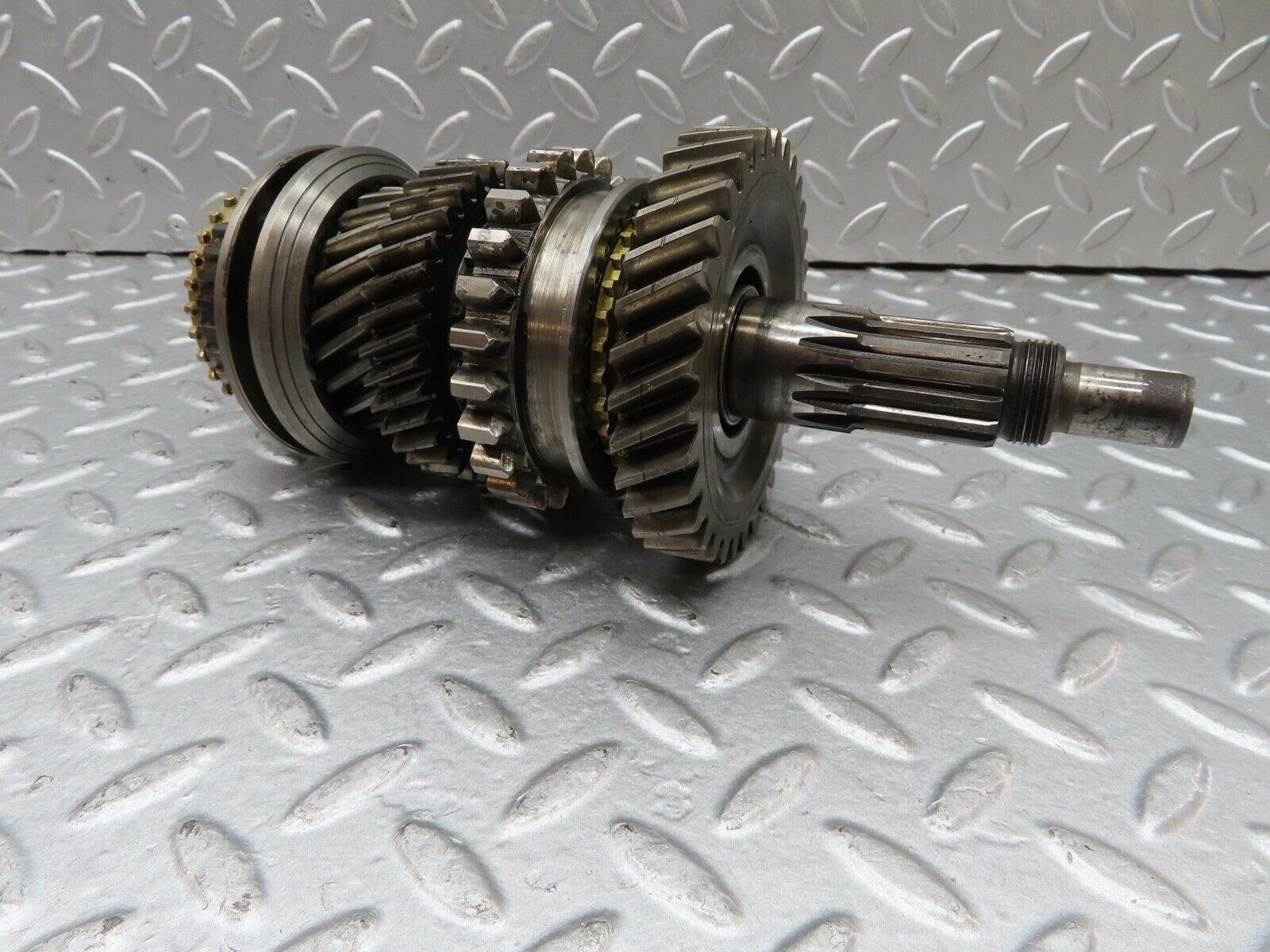 18522 Mercedes-Benz W111 Manual Gearbox Gear Shaft Without Reverse Gear