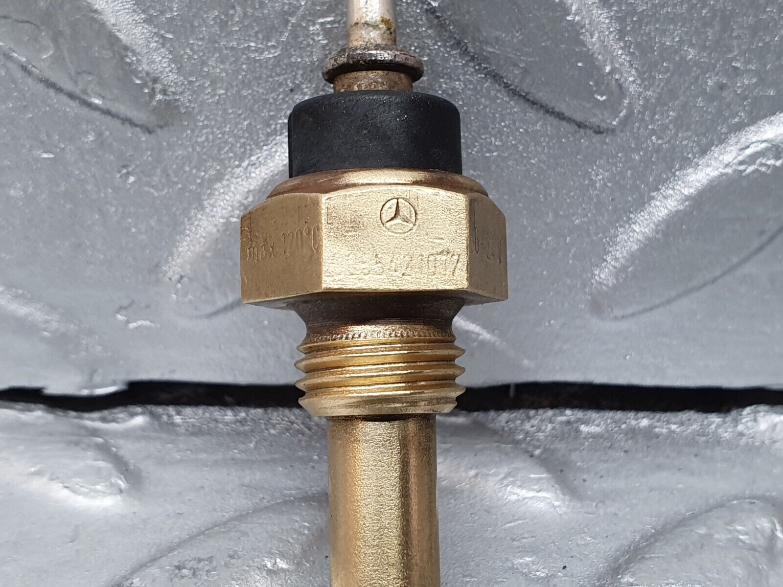 41265 Mercedes-Benz W126 300SE Coolant Temperature Sensor VDO 0055421017