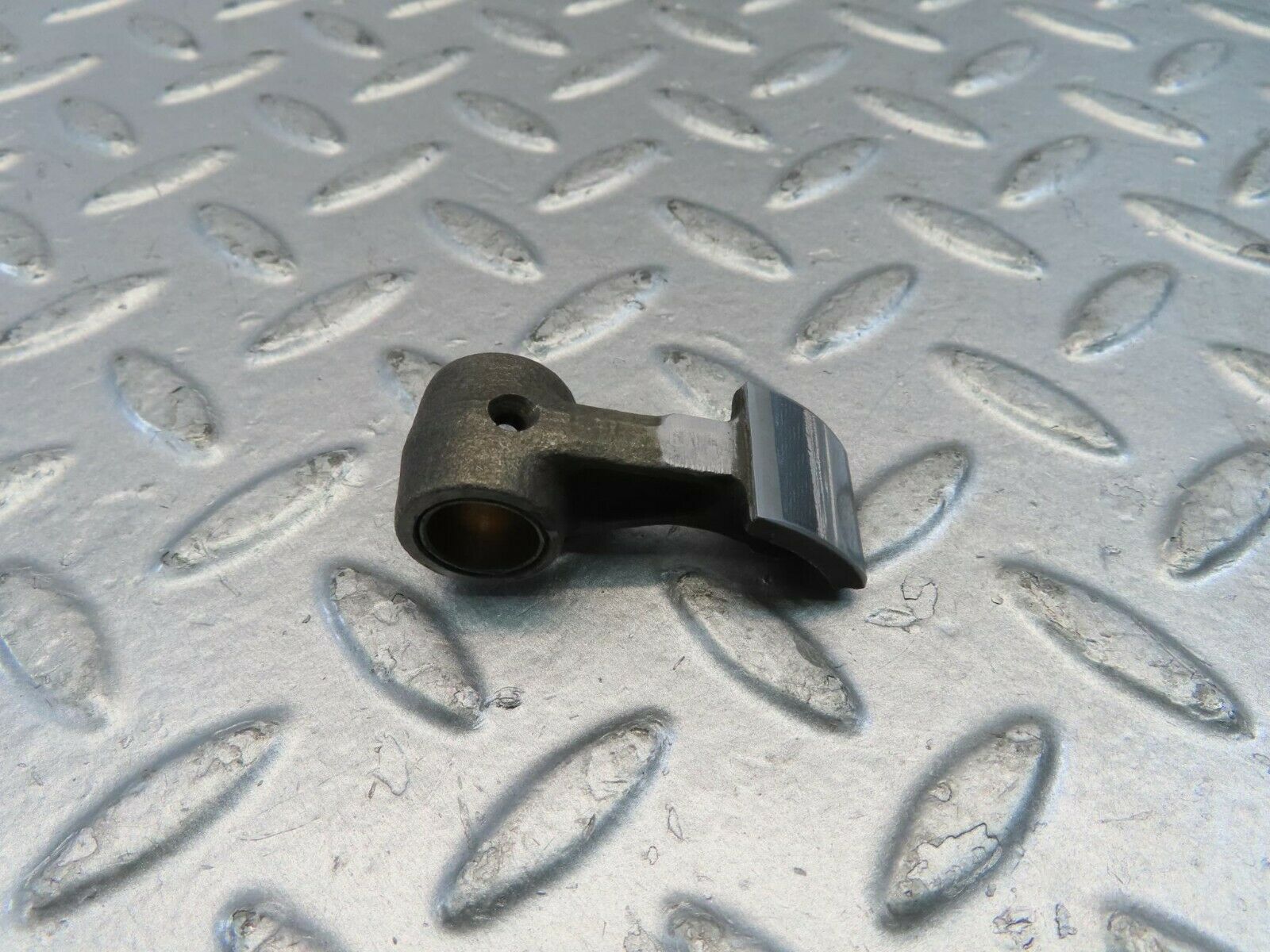 10977 Mercedes-Benz W115 220D Rocker Arm