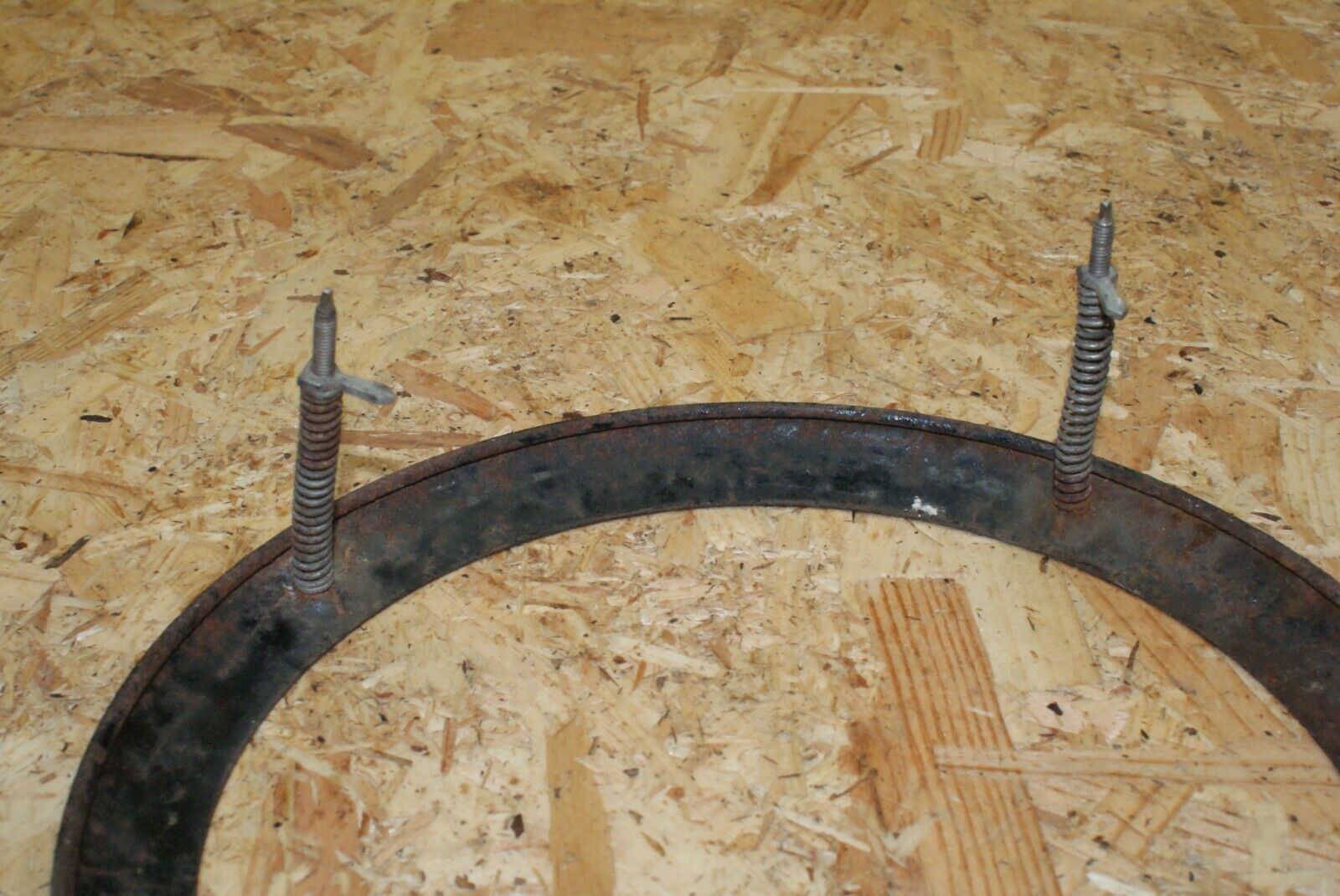 2297 Mercedes-Benz W105 219 PONTON Headlight Ornament Ring Trim