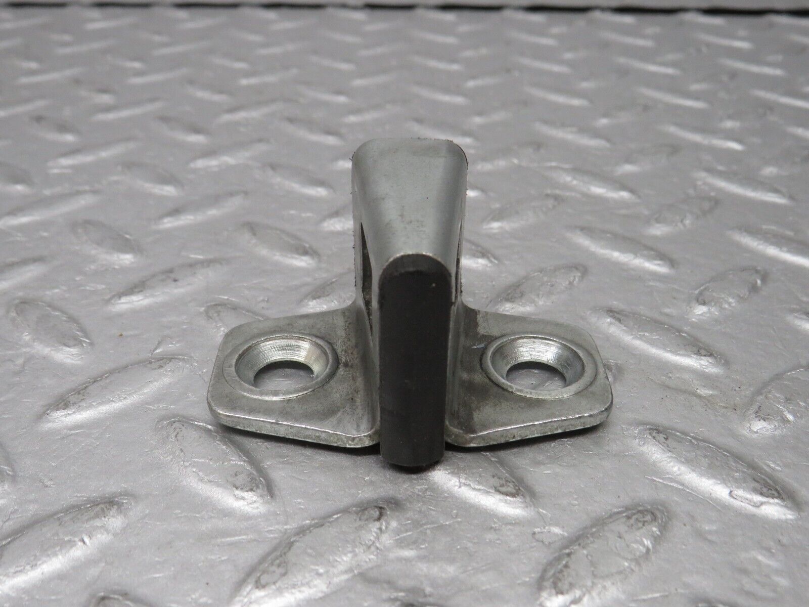 36614 Mercedes-Benz W201 190E 2.0L Door Lock Latch