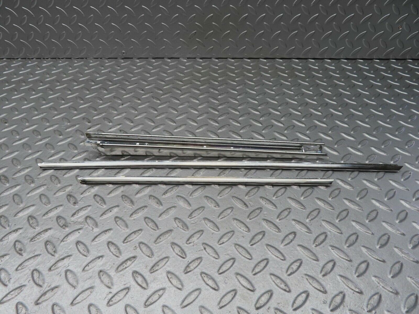 13187 Mercedes-Benz W111 220S Front Left Door Window Chrome Frame