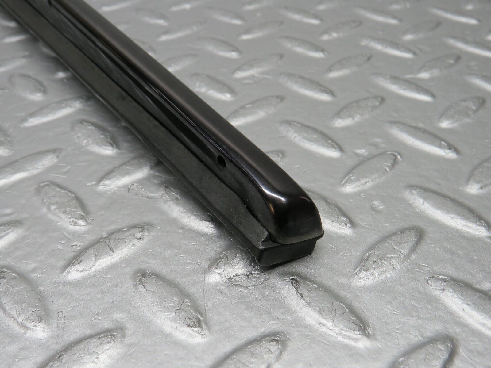 38520 Mercedes-Benz R129 280SL Coupe Trunk Lid Handle Trim 1297580396