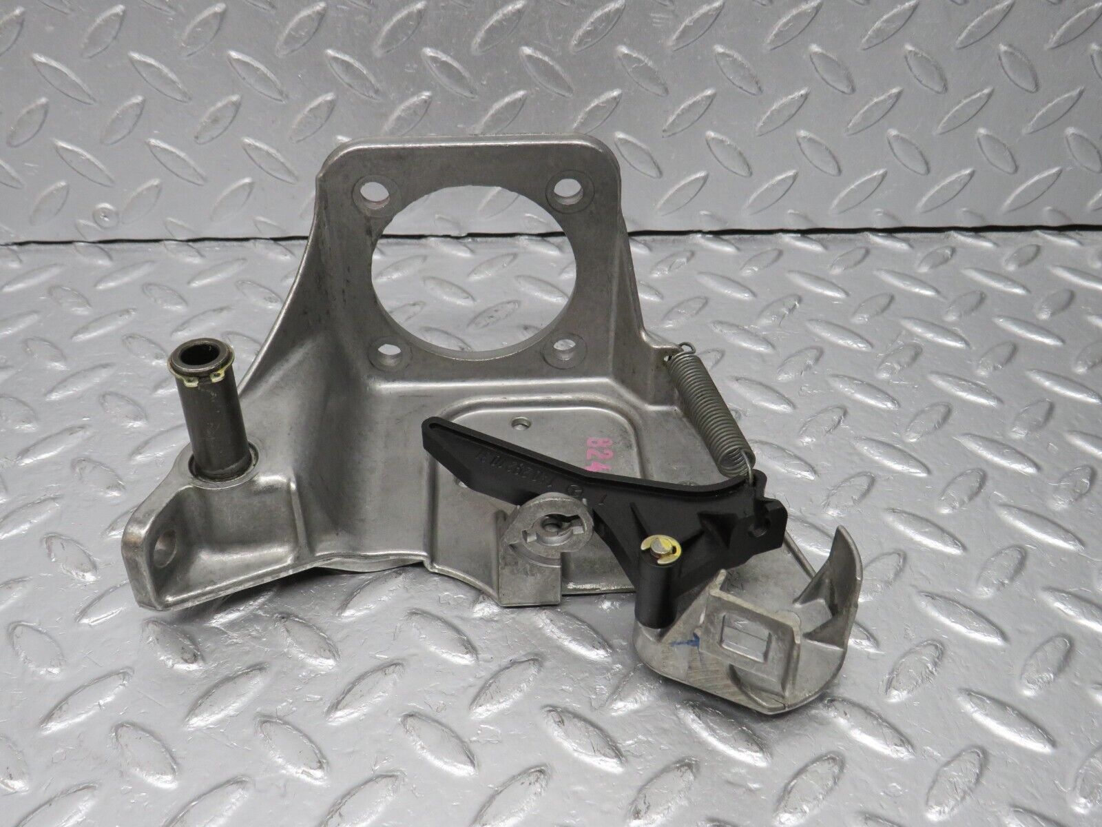 39416 Mercedes-Benz R129 320SL Coupe Brake Pedal Bracket 1242901019 1402921031