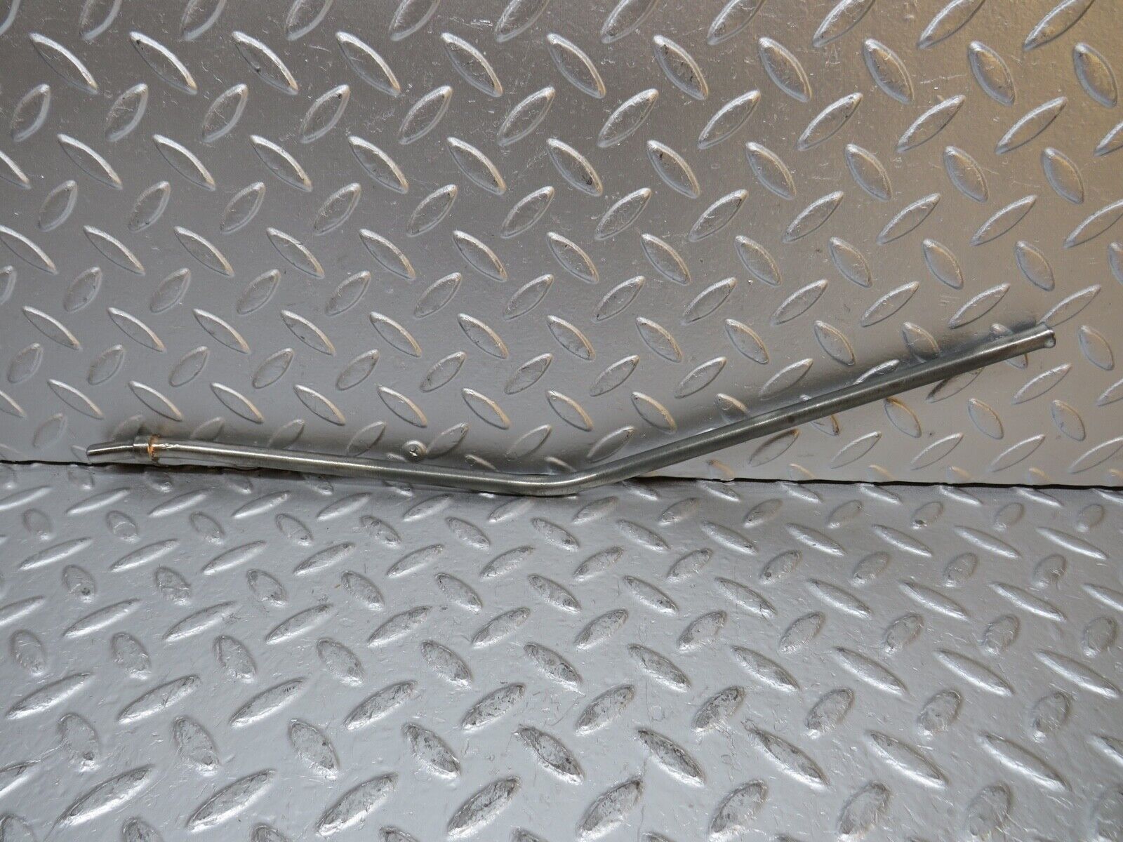 0404 Mercedes-Benz W120 180D Ponton Oil Dipstick Housing