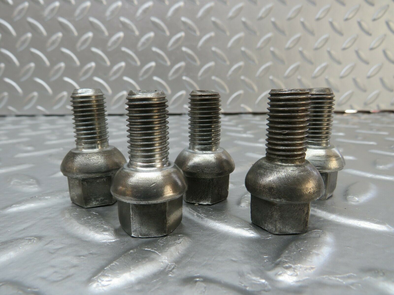 23922 Mercedes-Benz 5x Steel Wheel Lug Bolt M12x1.5