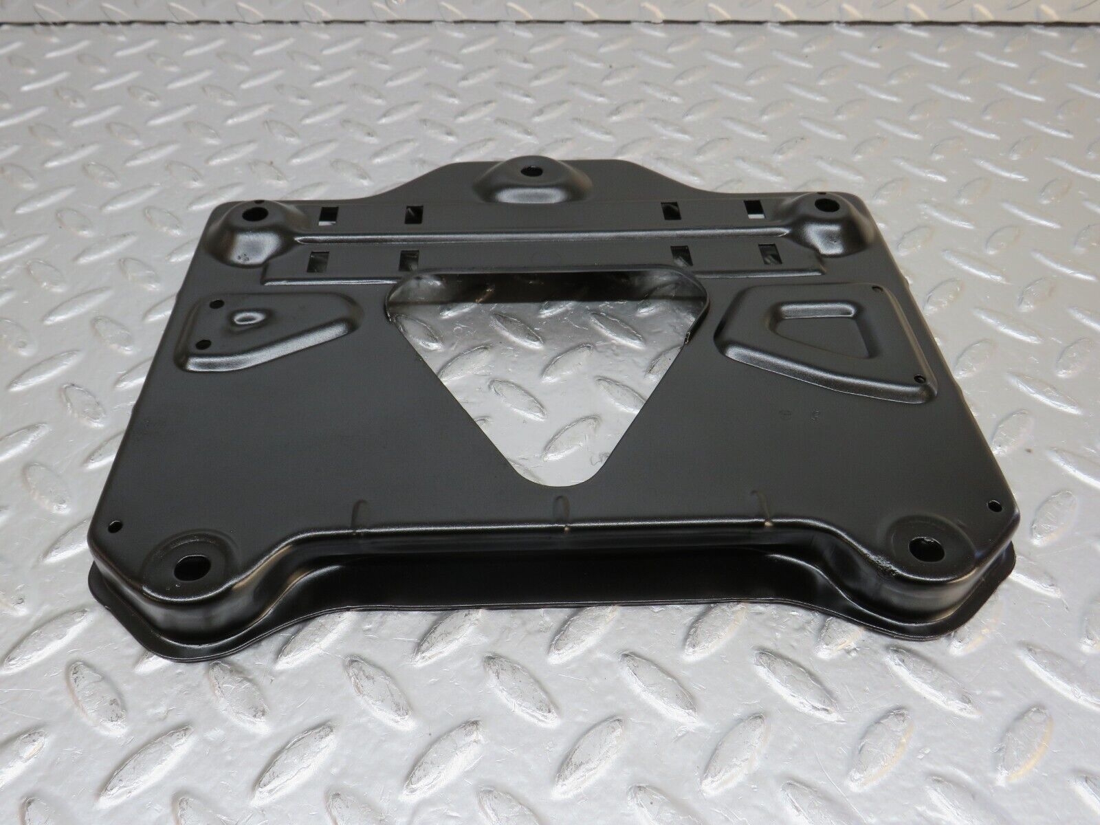 32517 Mercedes-Benz S124 300TE Wagon Battery Tray