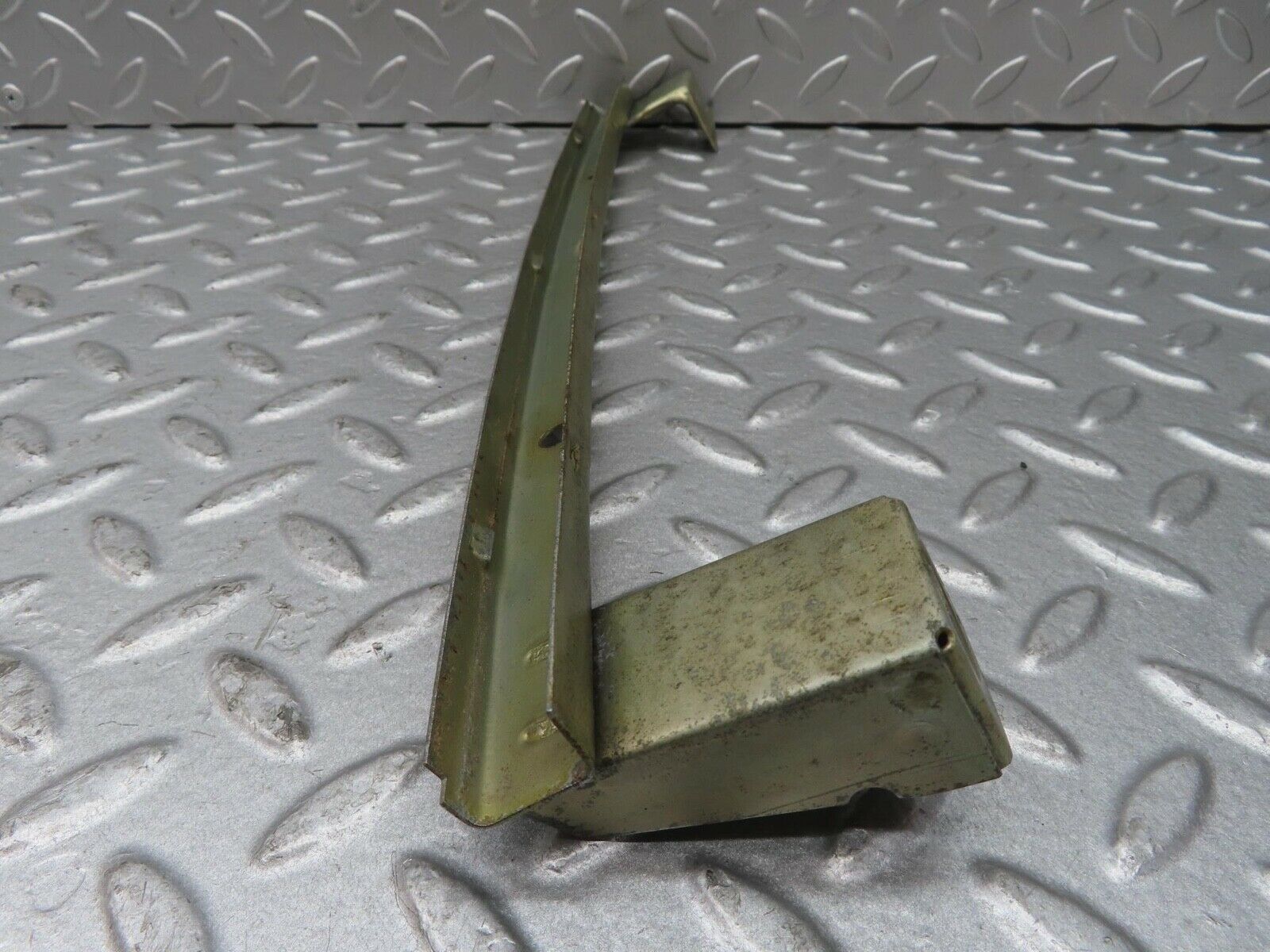 13635 Mercedes-Benz W123 200 Rear Left Window Channel