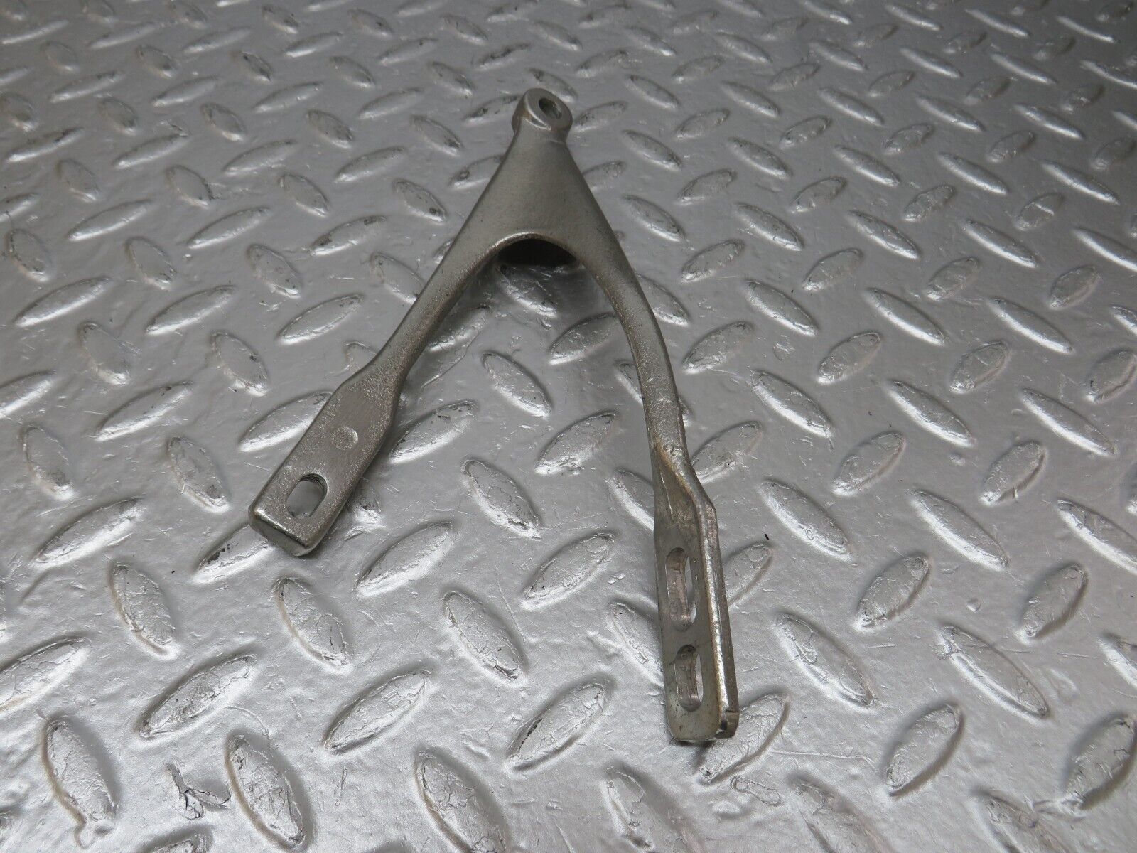 33697 Mercedes-Benz W201 190E 2.0L Steering Column Bracket