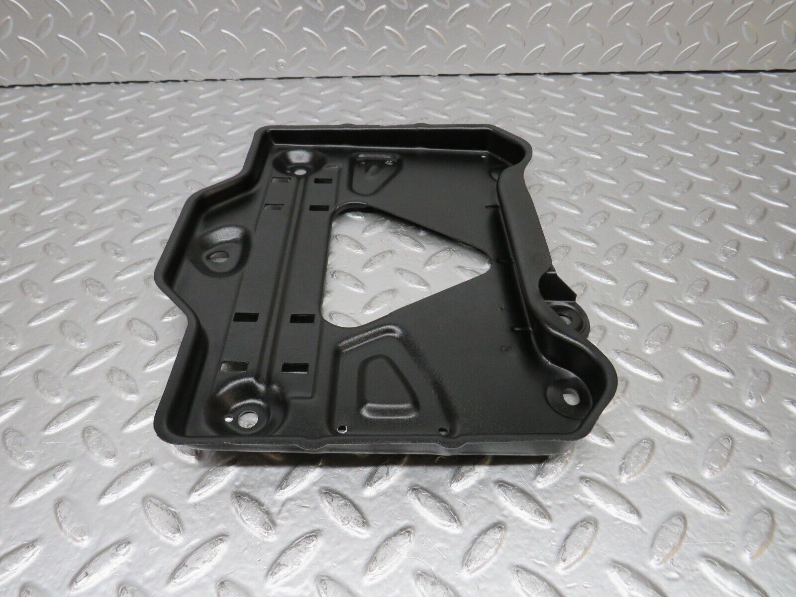31426 Mercedes-Benz S124 220TE Wagon Battery Tray
