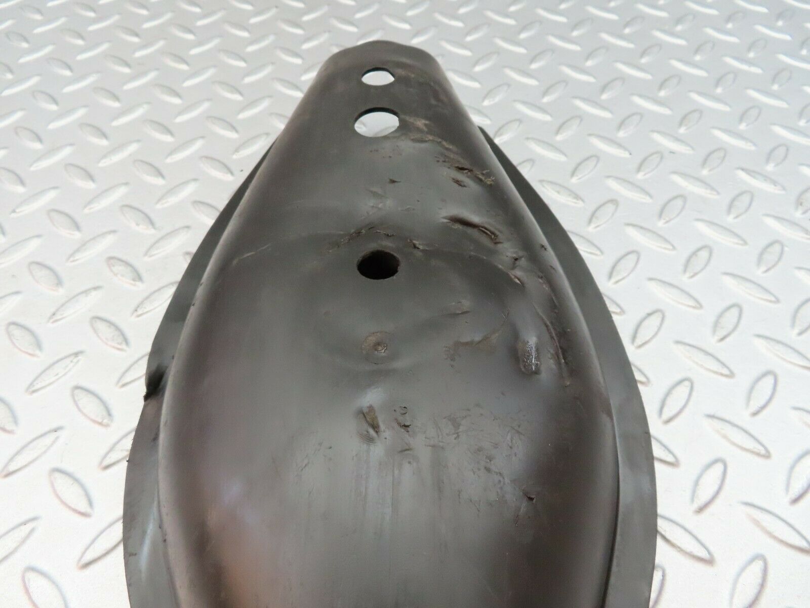 5937 Mercedes-Benz W124 230E Rear Control Arm Cover Pair 1293520188