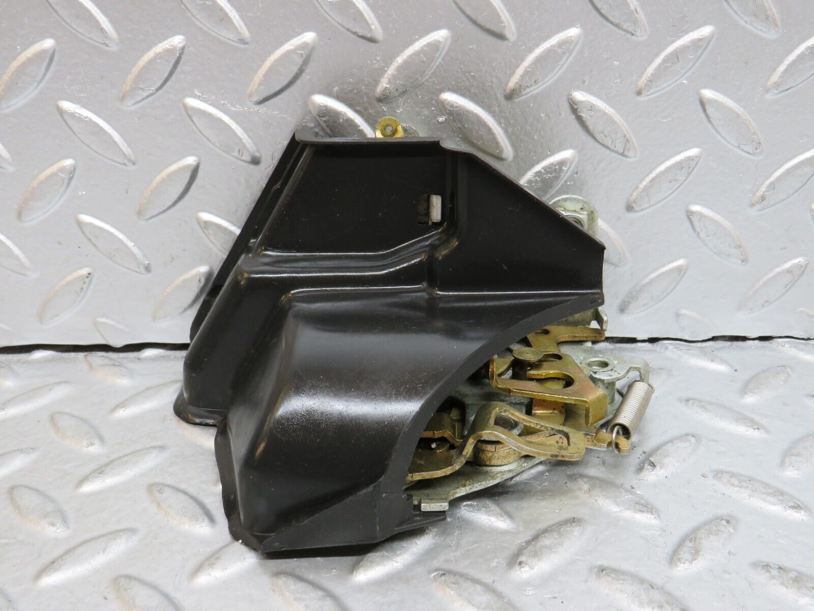 29669 Mercedes-Benz W123 230E Rear Right Door Lock Mechanism 1237230208