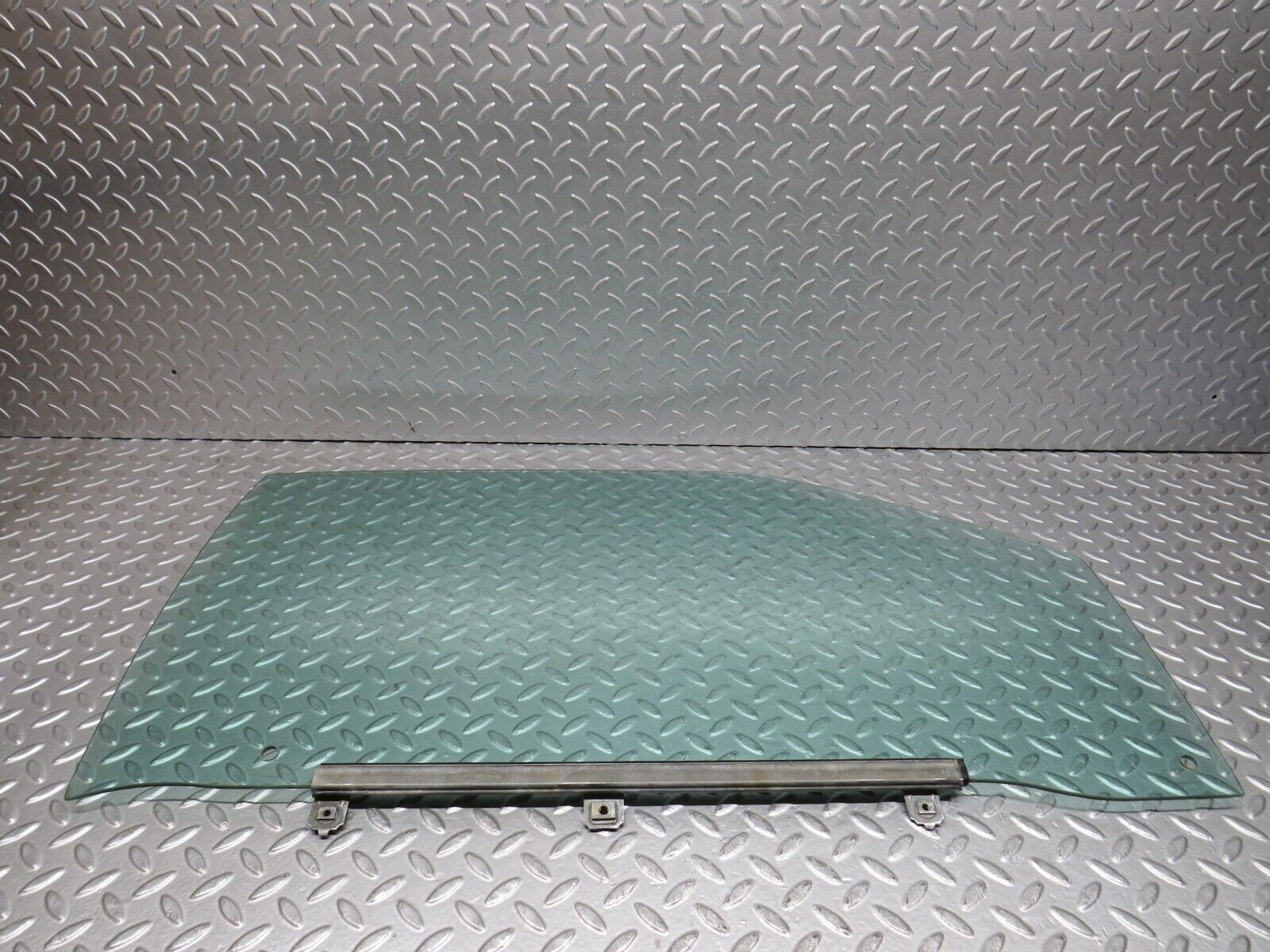 39664 Mercedes-Benz R129 320SL Coupe Right Door Window Glass