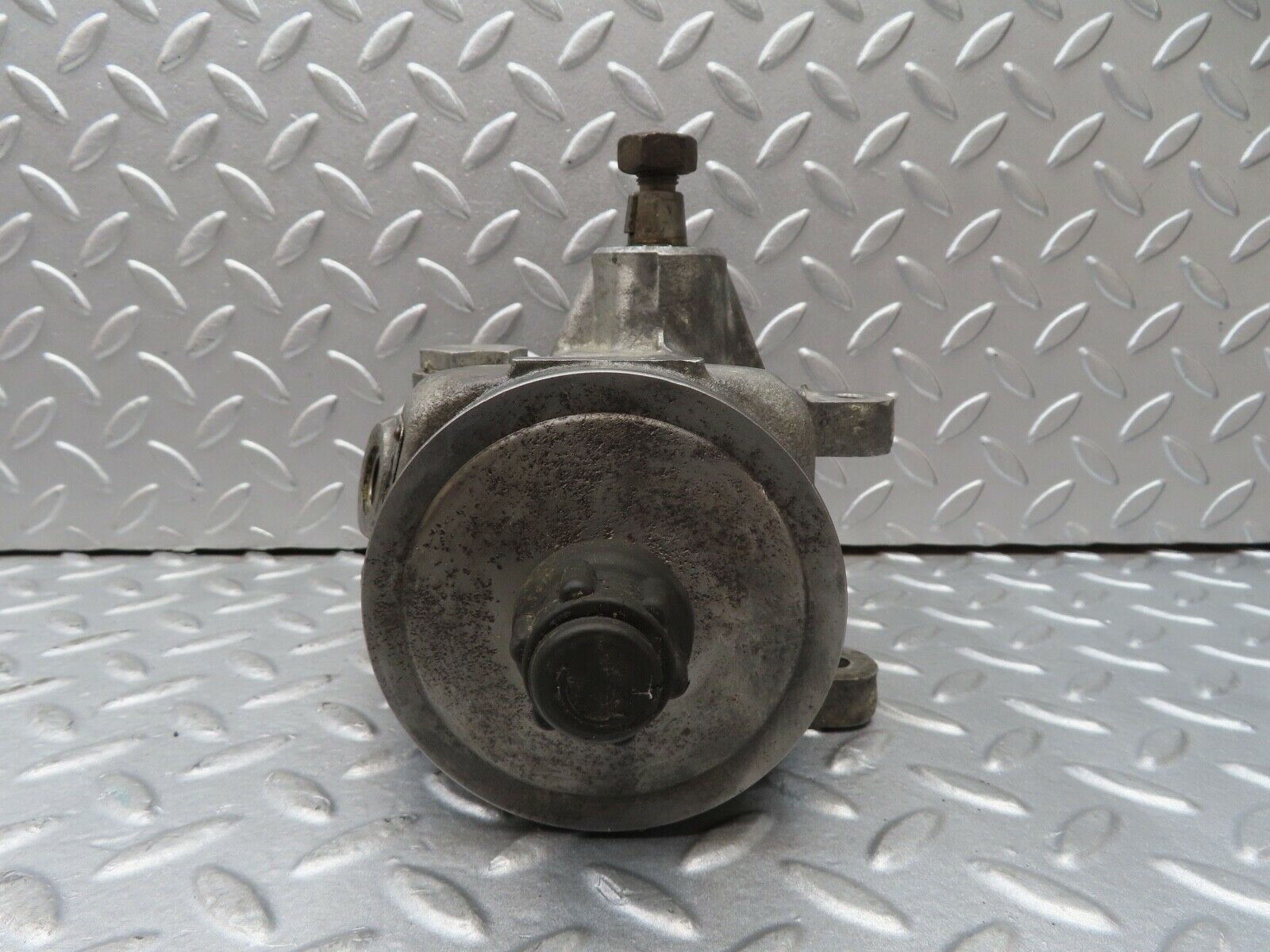 17028 Mercedes-Benz C123 280CE Coupe Power Steering Pump 1264601580