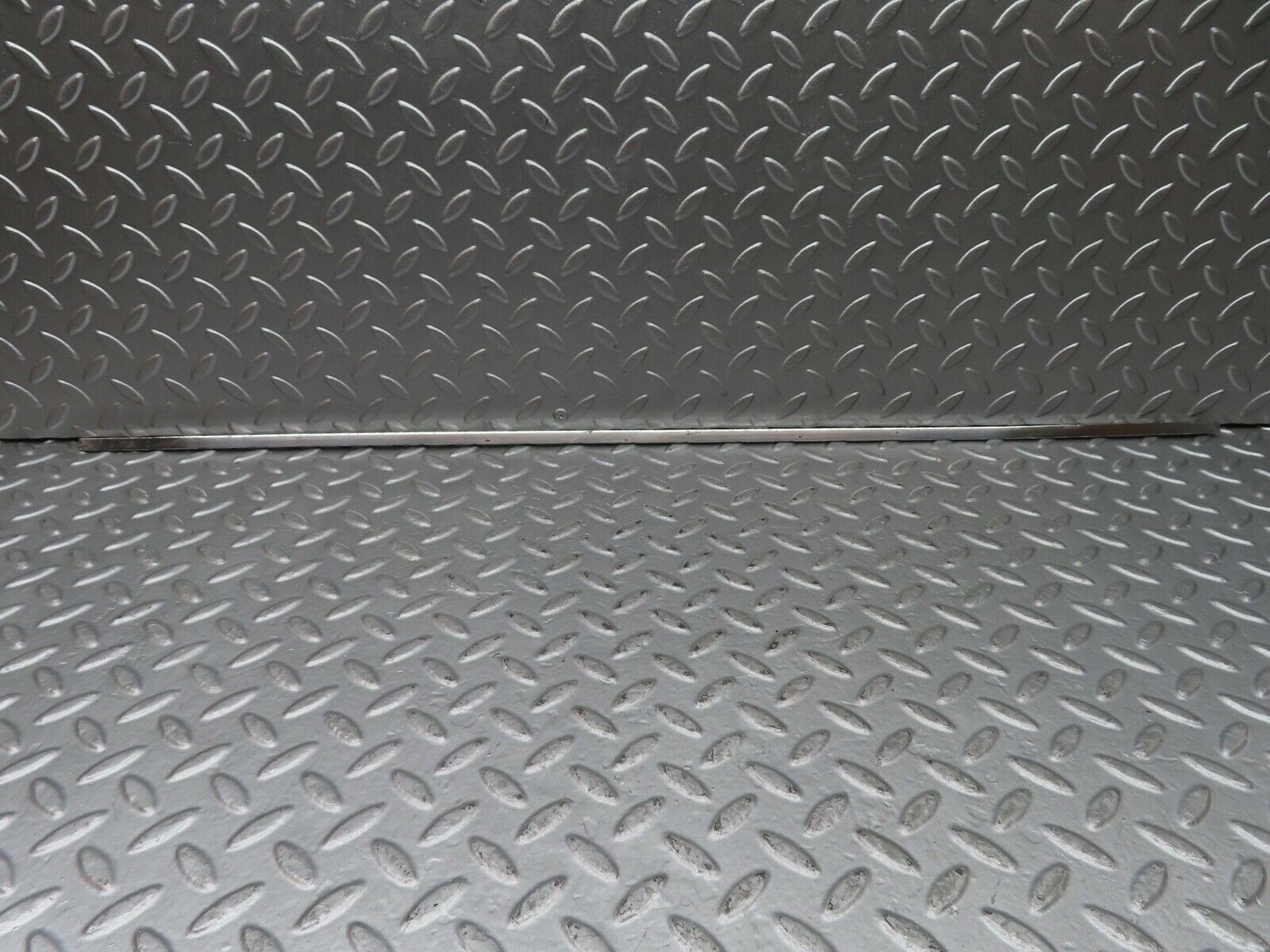 20446 Mercedes-Benz W114 280CE Coupe Sunroof Chrome Trim