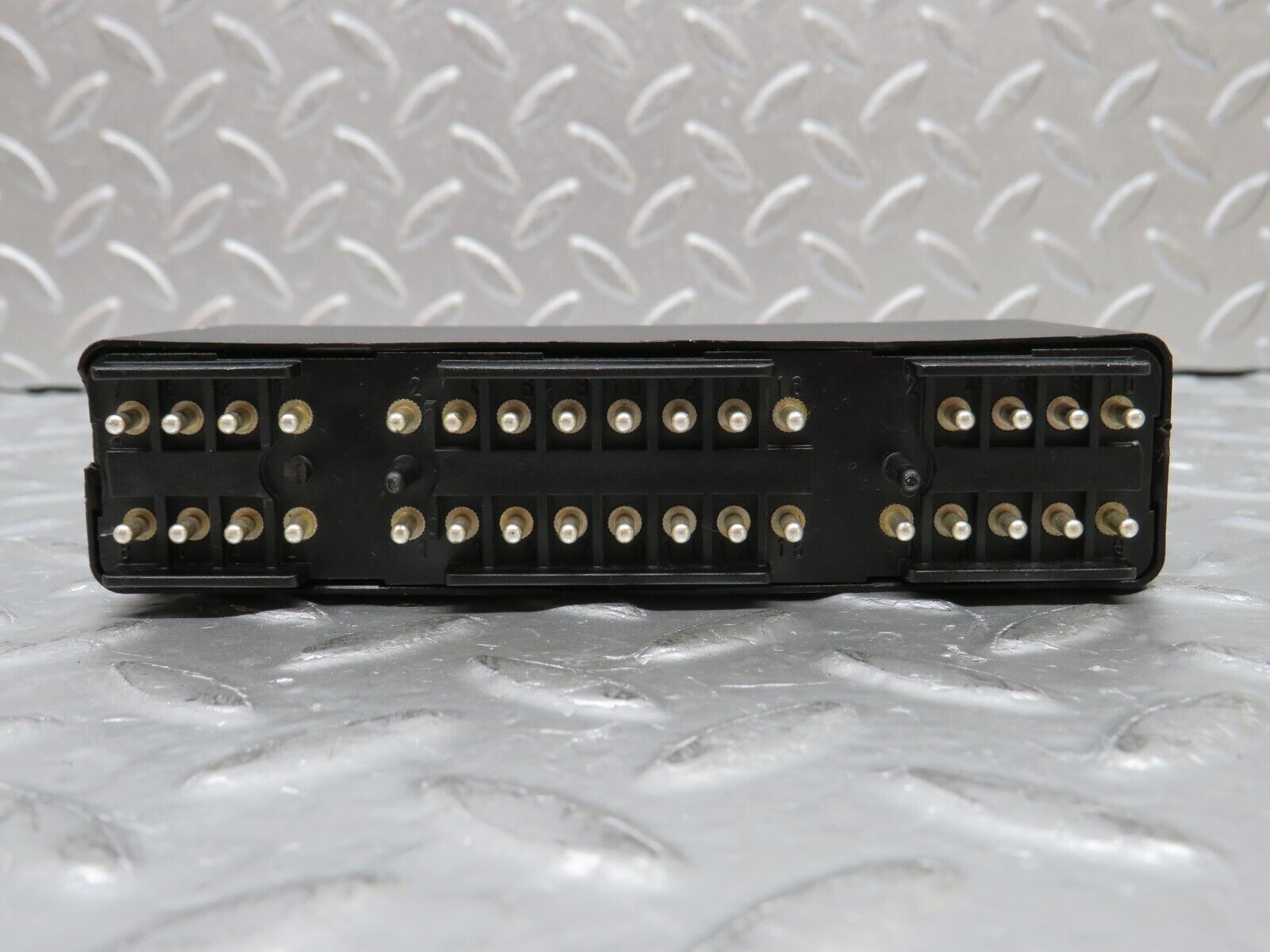 32478 Mercedes-Benz S124 300TE Wagon Light Control Relay 1265420032