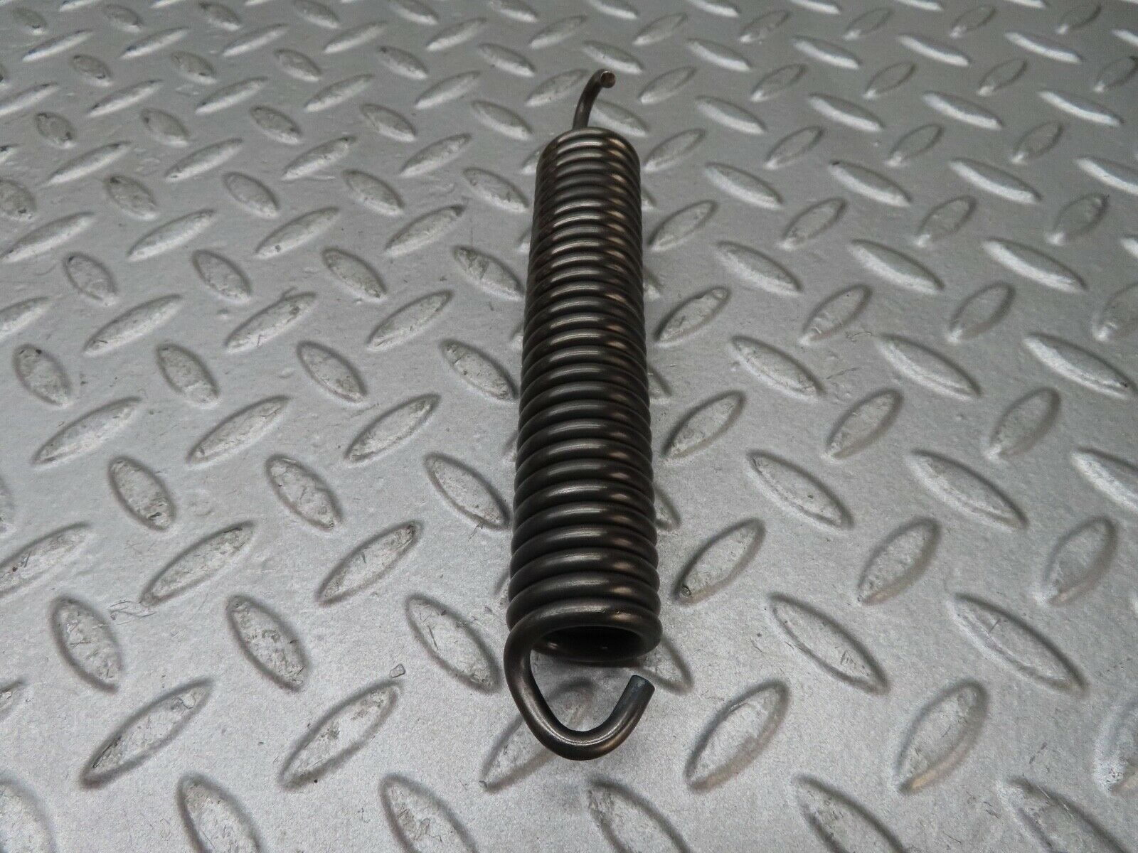 17602 Mercedes-Benz W116 450SEL Bonnet Hinge Spring