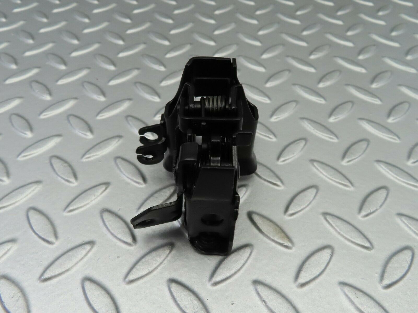 6393 Mercedes-Benz W126 380SE Bonnet Lock Catch Left Side 1268801160