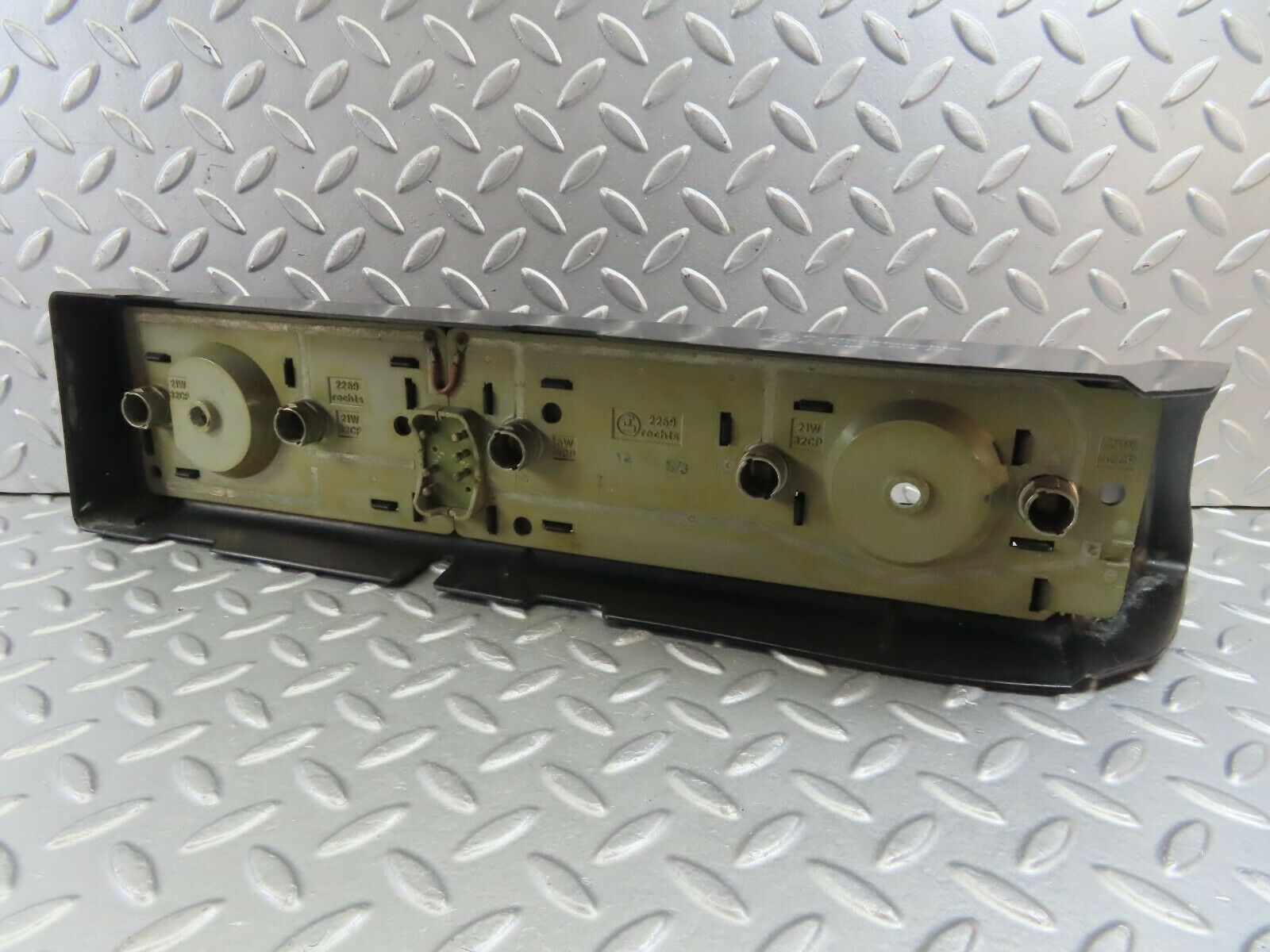 8855 Mercedes-Benz W116 Rear Right Tail Light Cover 1168201264