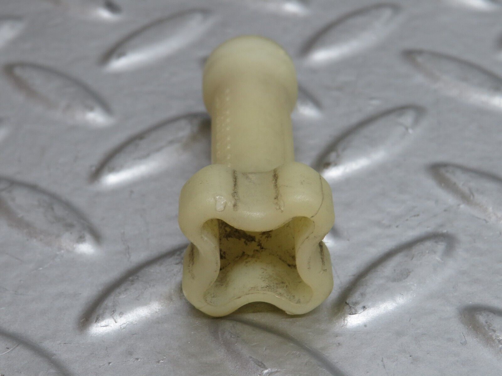 29182 Mercedes-Benz C124 320CE Windscreen Washer Reservoir Holder 2018690028