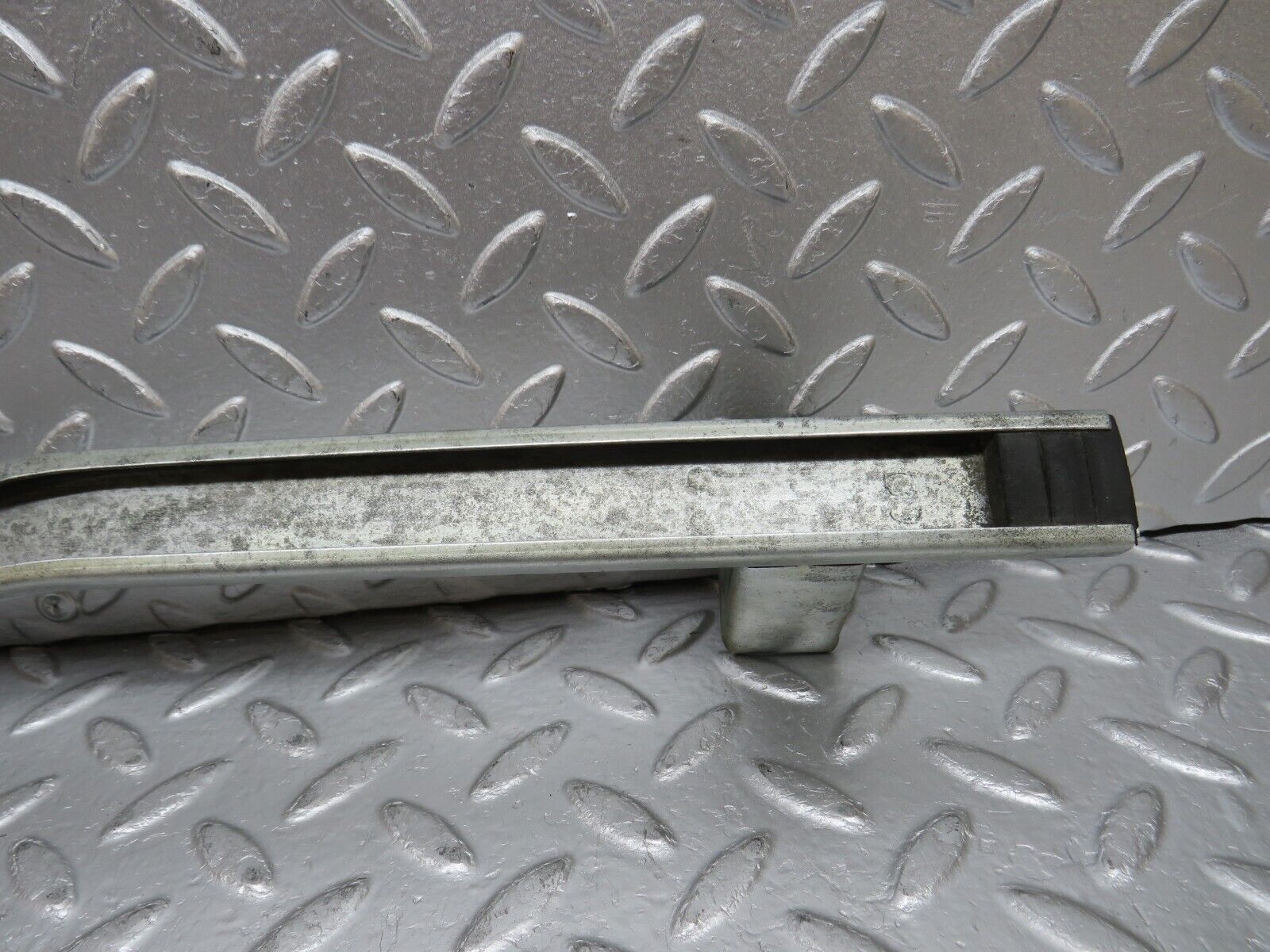 0756 Mercedes-Benz C107 350SLC Coupe Rear Left Window Channel