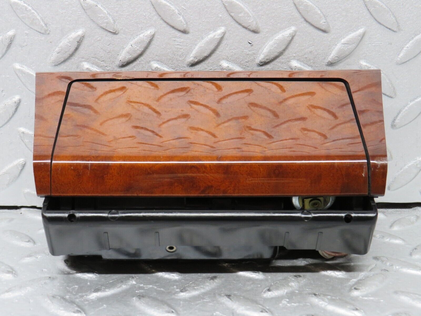 37925 Mercedes-Benz A124 320E Cabriolet Centre Console Ashtray Wood Finish