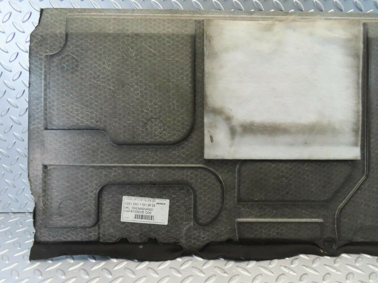 11171 Mercedes-Benz W221 S320 Boot Trunk Floor Cover 2216931191