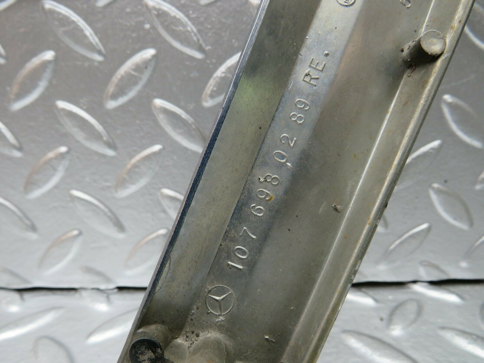 22732 Mercedes-Benz C107 450SLC Coupe Rear Window Trim Right 1076980289