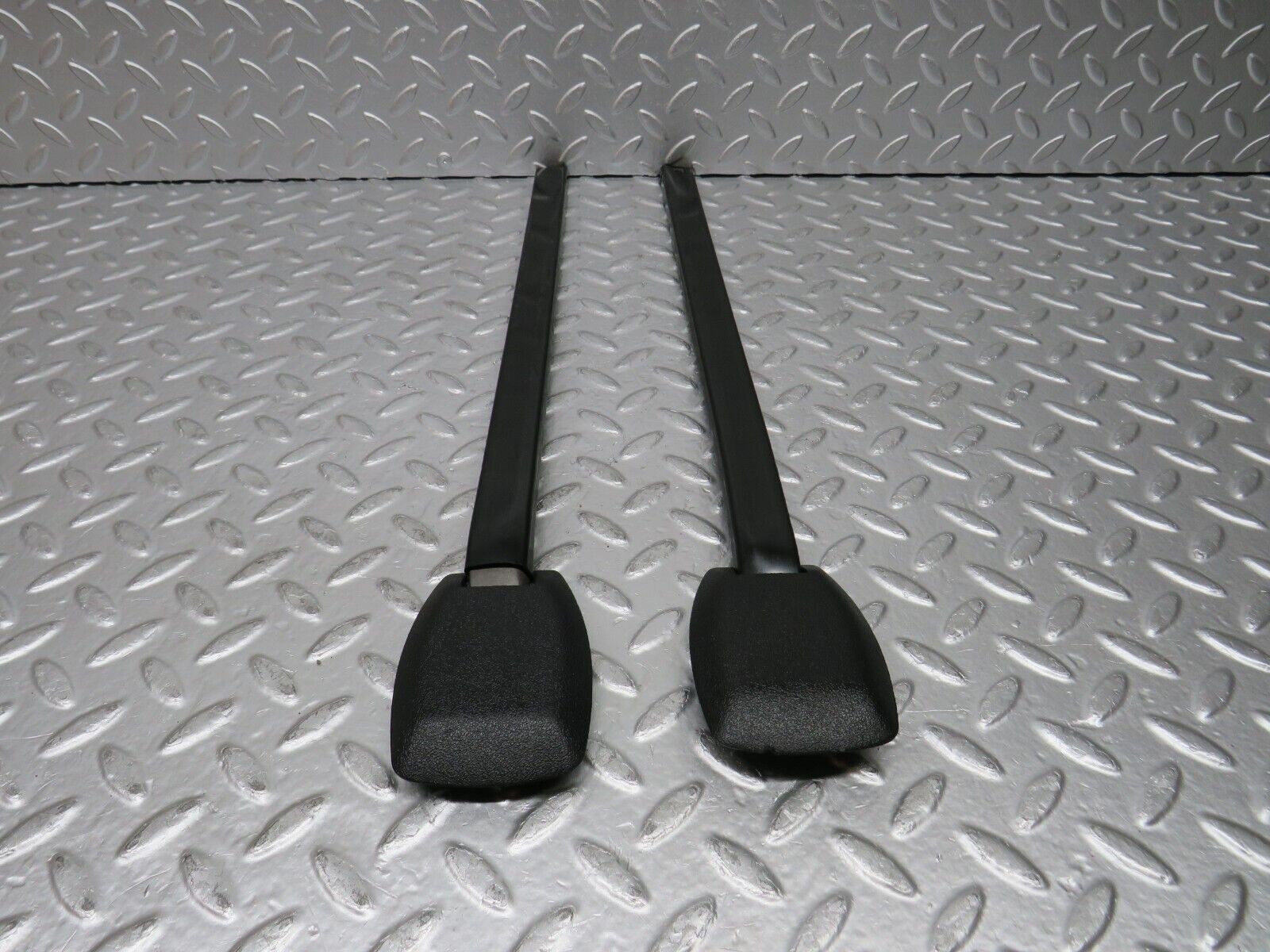 30366 Mercedes-Benz W124 230E Seat Belt Runner Pair 1249193520