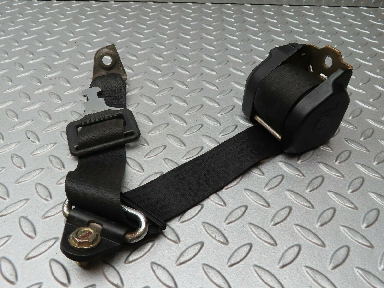 4245 Mercedes-Benz V123 240D LWB Rear Right Seat Belt 1238605585