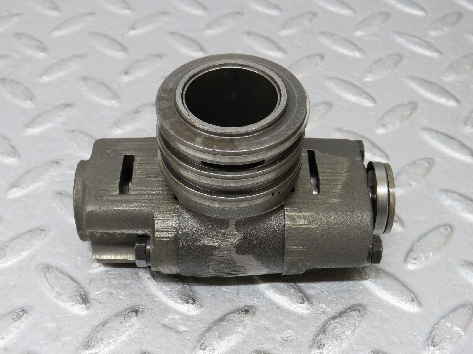 36411 Mercedes-Benz R107 450 Automatic Gearbox Governor 722.002