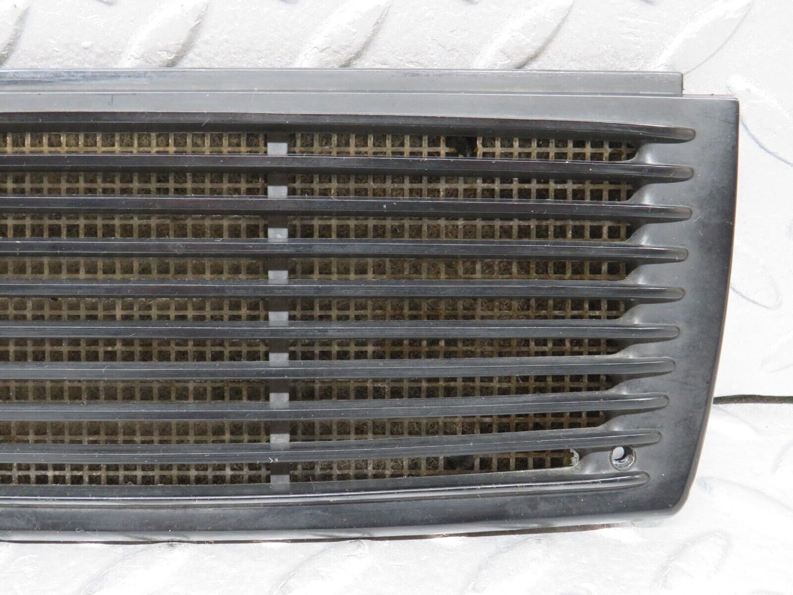 37489 Mercedes-Benz W109 300SEL Dashboard Speaker Cover