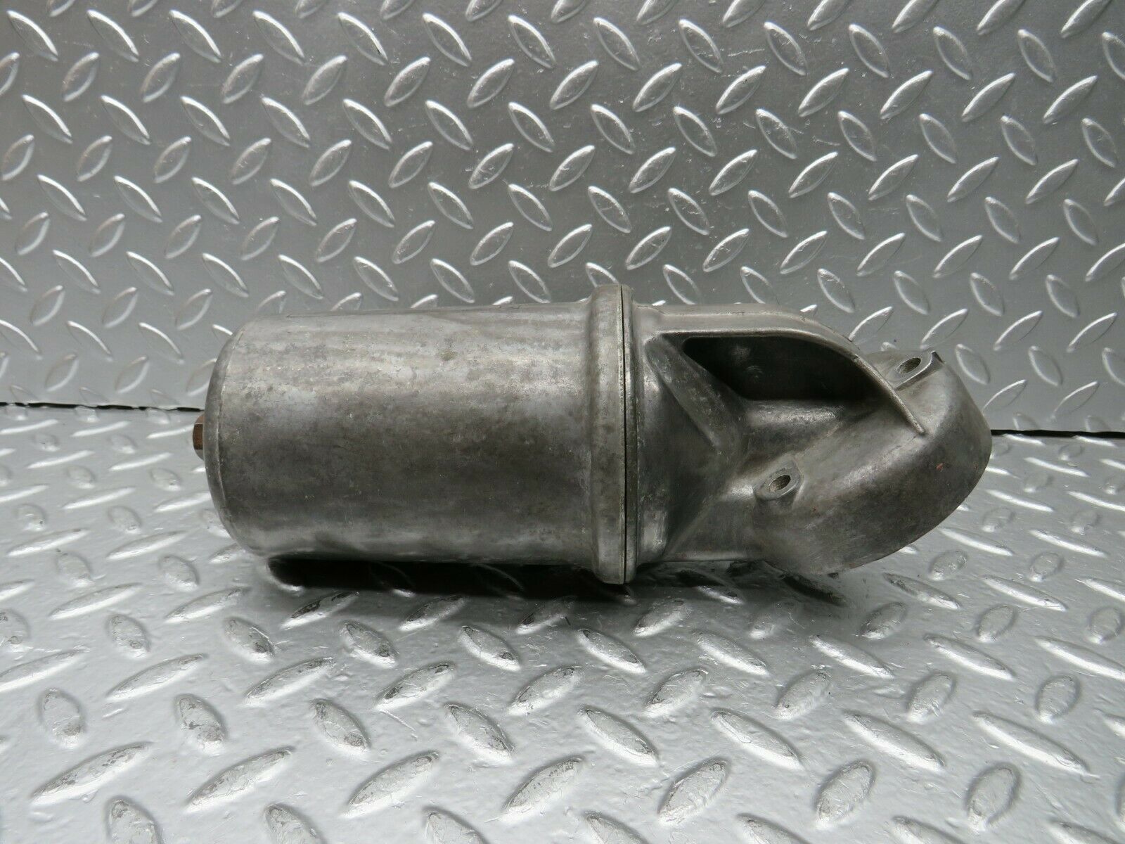 22777 Mercedes-Benz C107 450SLC Coupe Oil Filter Housing 1161840309