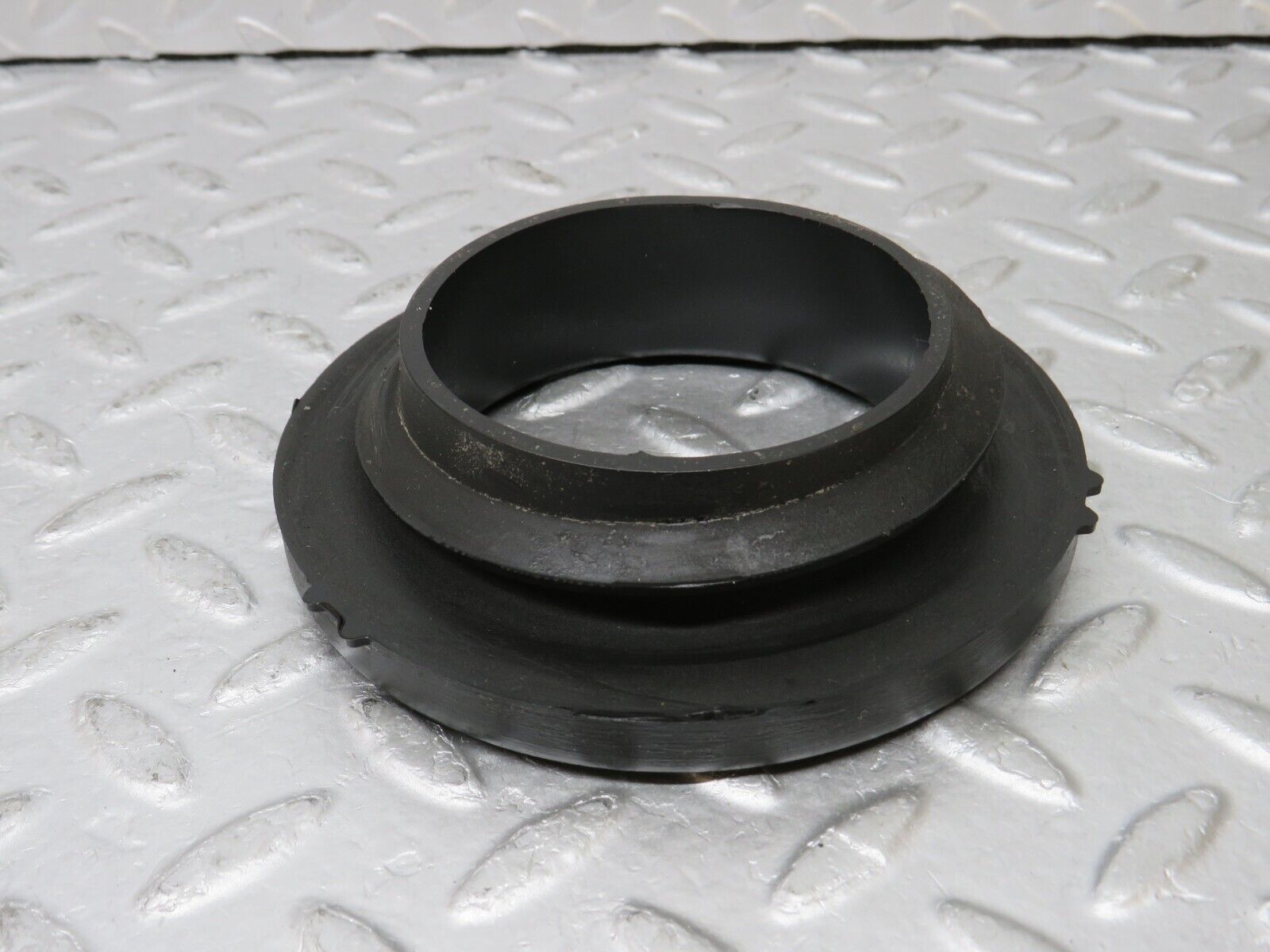 35321 Mercedes-Benz W140 Coil Spring Rubber Mounting 1403210784