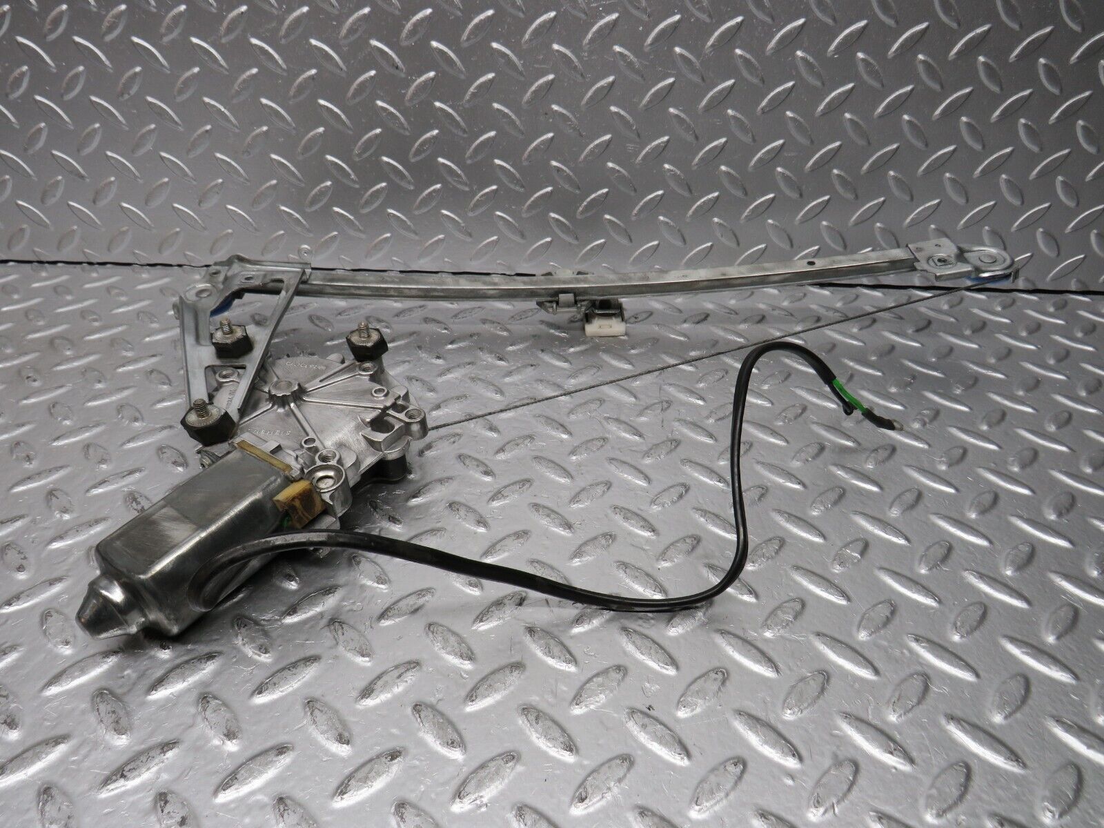 31195 Mercedes-Benz S124 220TE Rear Left Window Reg. & Motor 774.30016/27