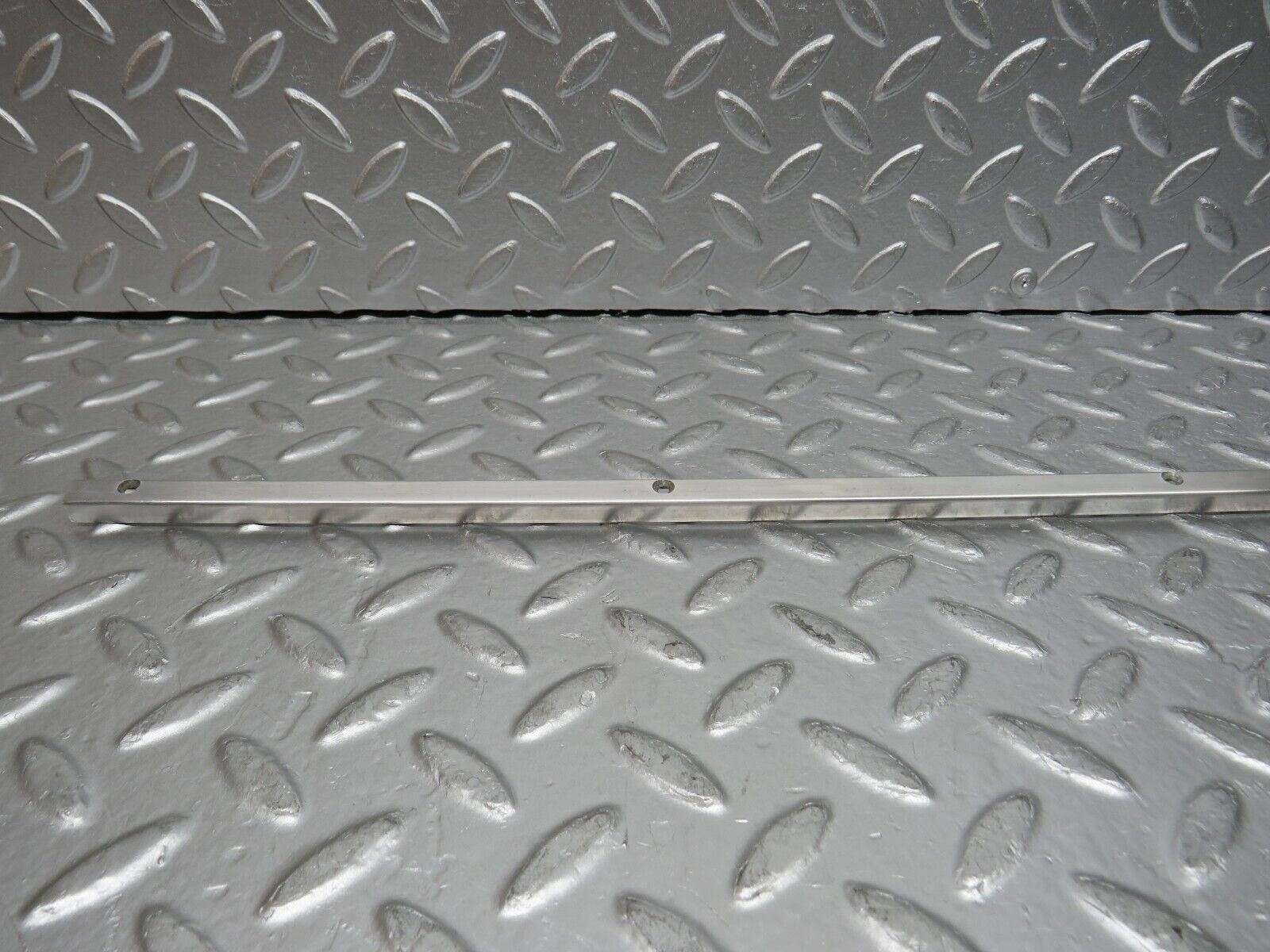 30504 Mercedes-Benz W124 230E Sunroof Chrome Trim