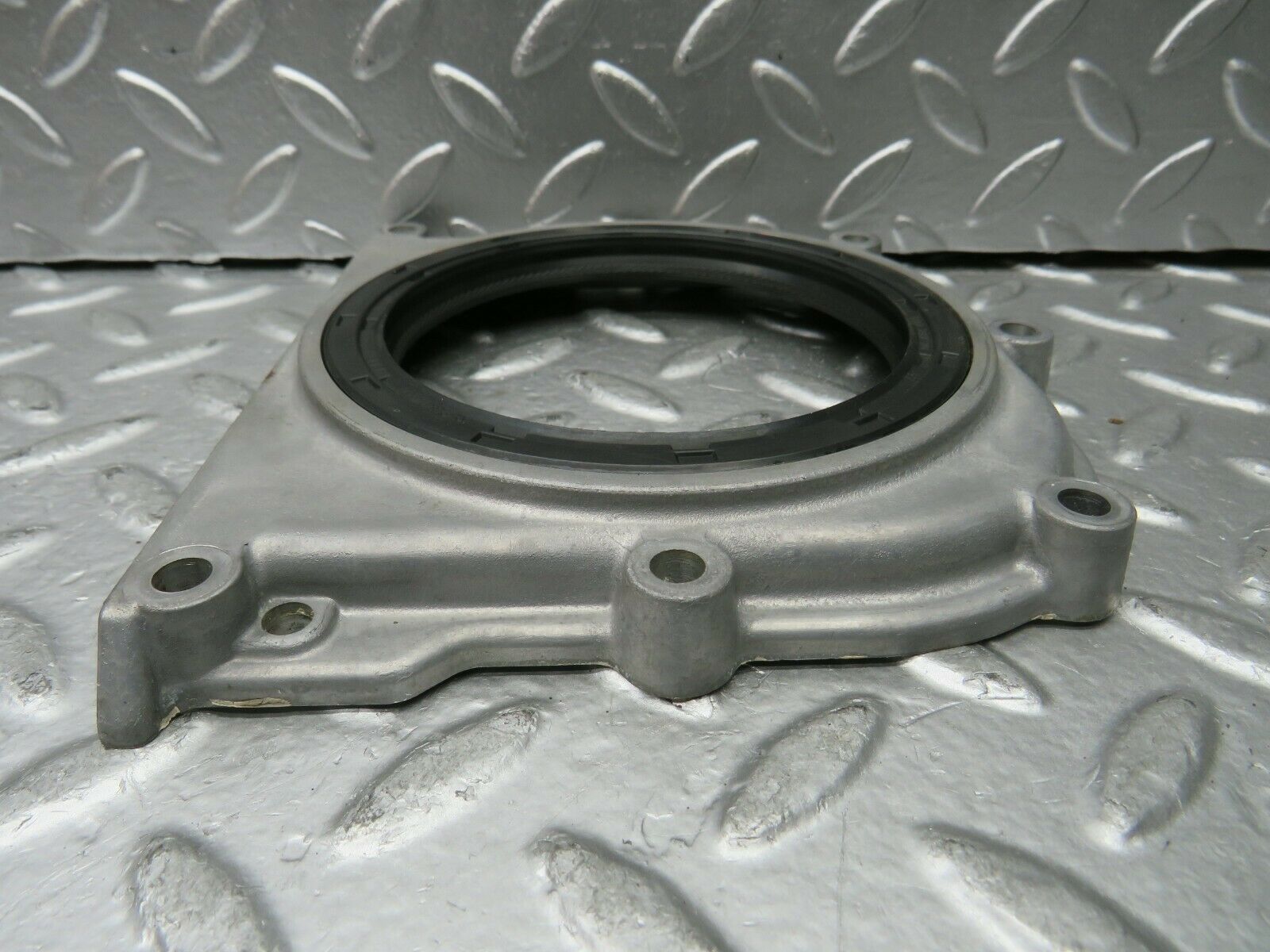 23091 Mercedes-Benz C123 230CE Coupe Crankshaft Rear Sealing Cover 1020110508